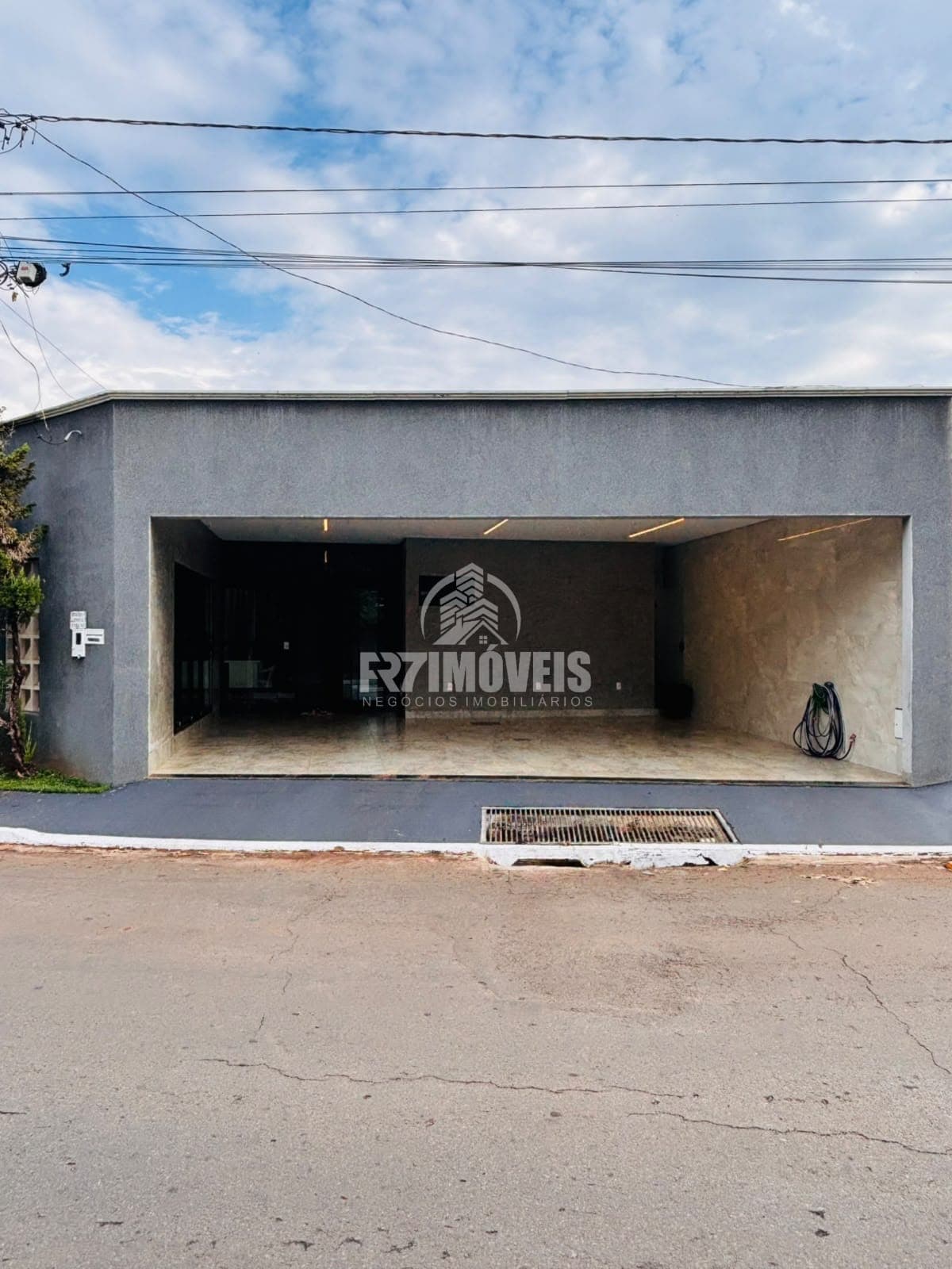 CASA À VENDA NO CONDOMÍNIO VIDA BELA I - GOIÂNIA/GO