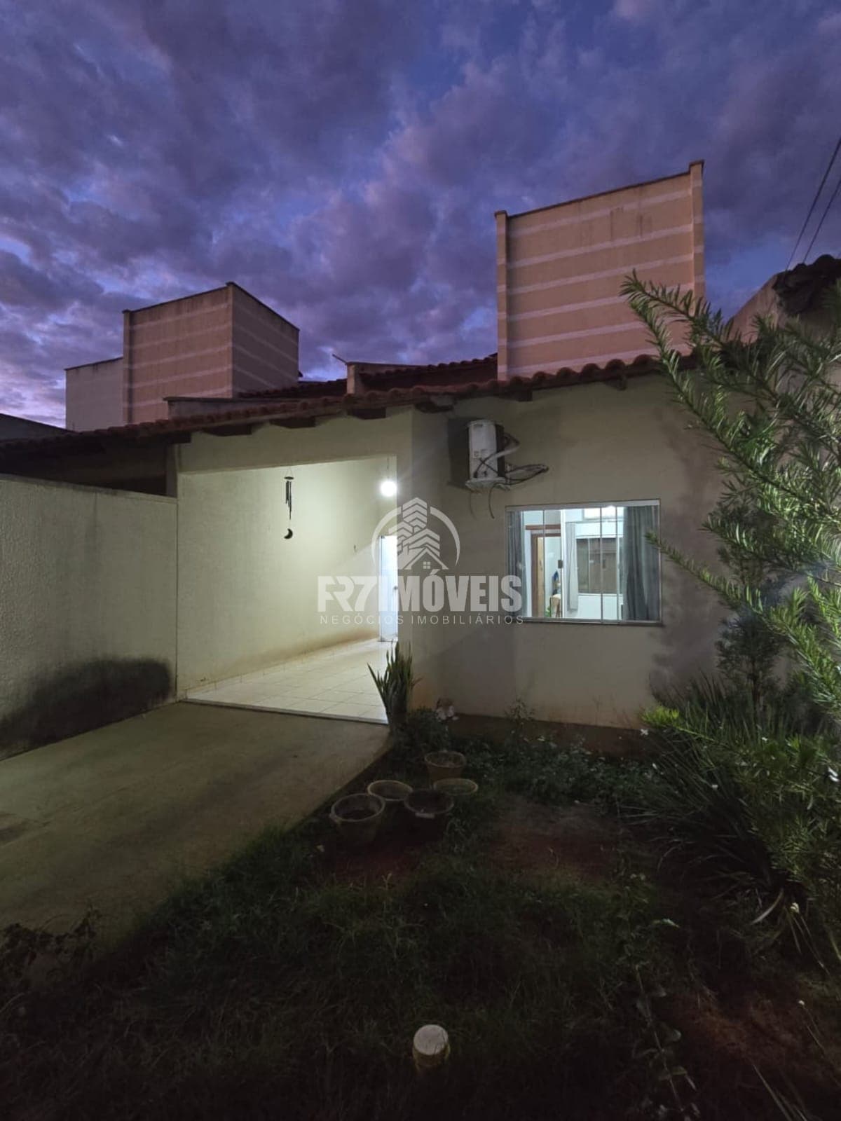 CASA NO RESIDENCIAL MORADA DO IPE - GOIÂNIA/GO