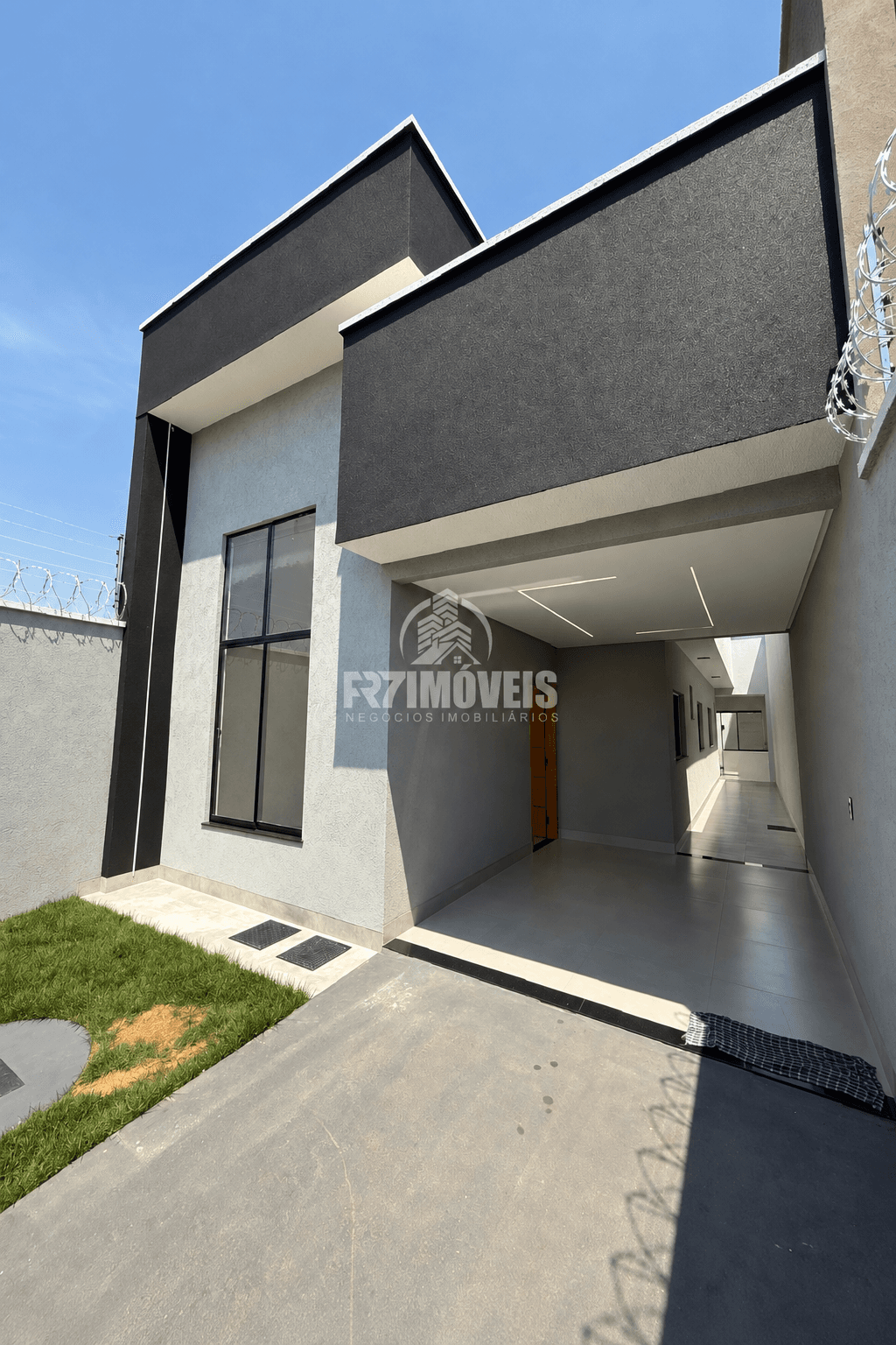 CASA MODERNA NO SETOR JARDIM BOA ESPERANÇA – APARECIDA DE GOIÂNIA/GO
