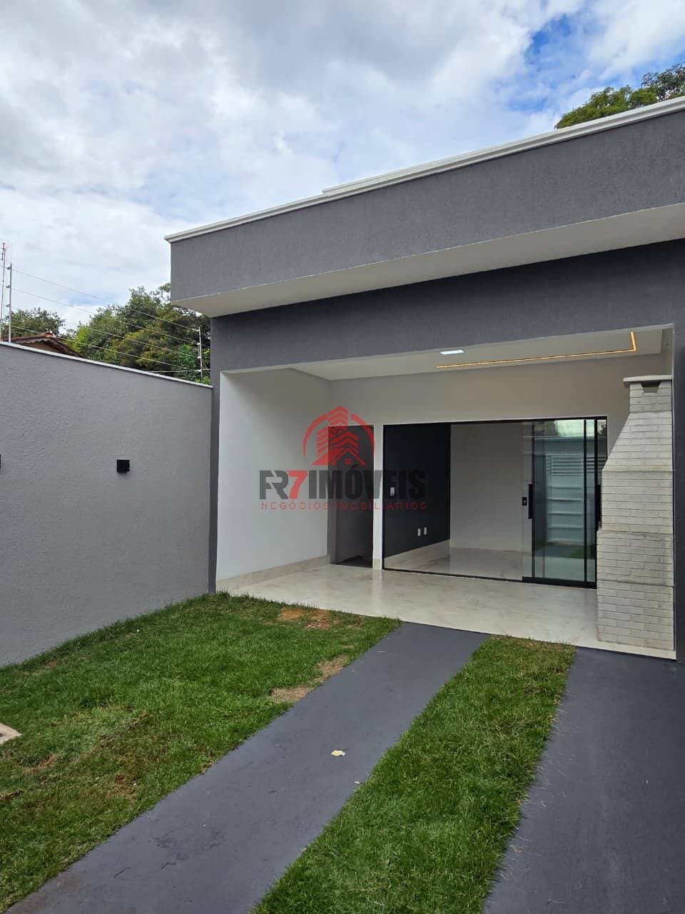 CASA COM 2 QUARTOS SENDO 1 SUÍTE NO ESTRELA DALVA - GOIÂNIA/GO