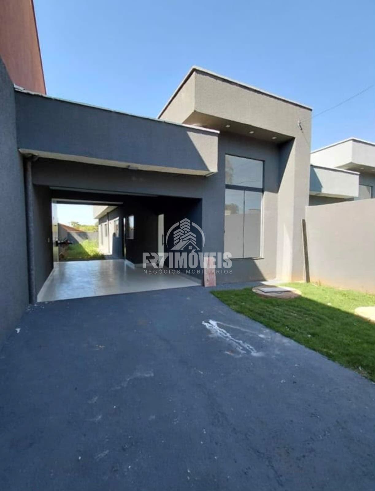 CASA COM ENTRADA ZERO NO JARDIM UIRAPURU - GOIANIRA/GO