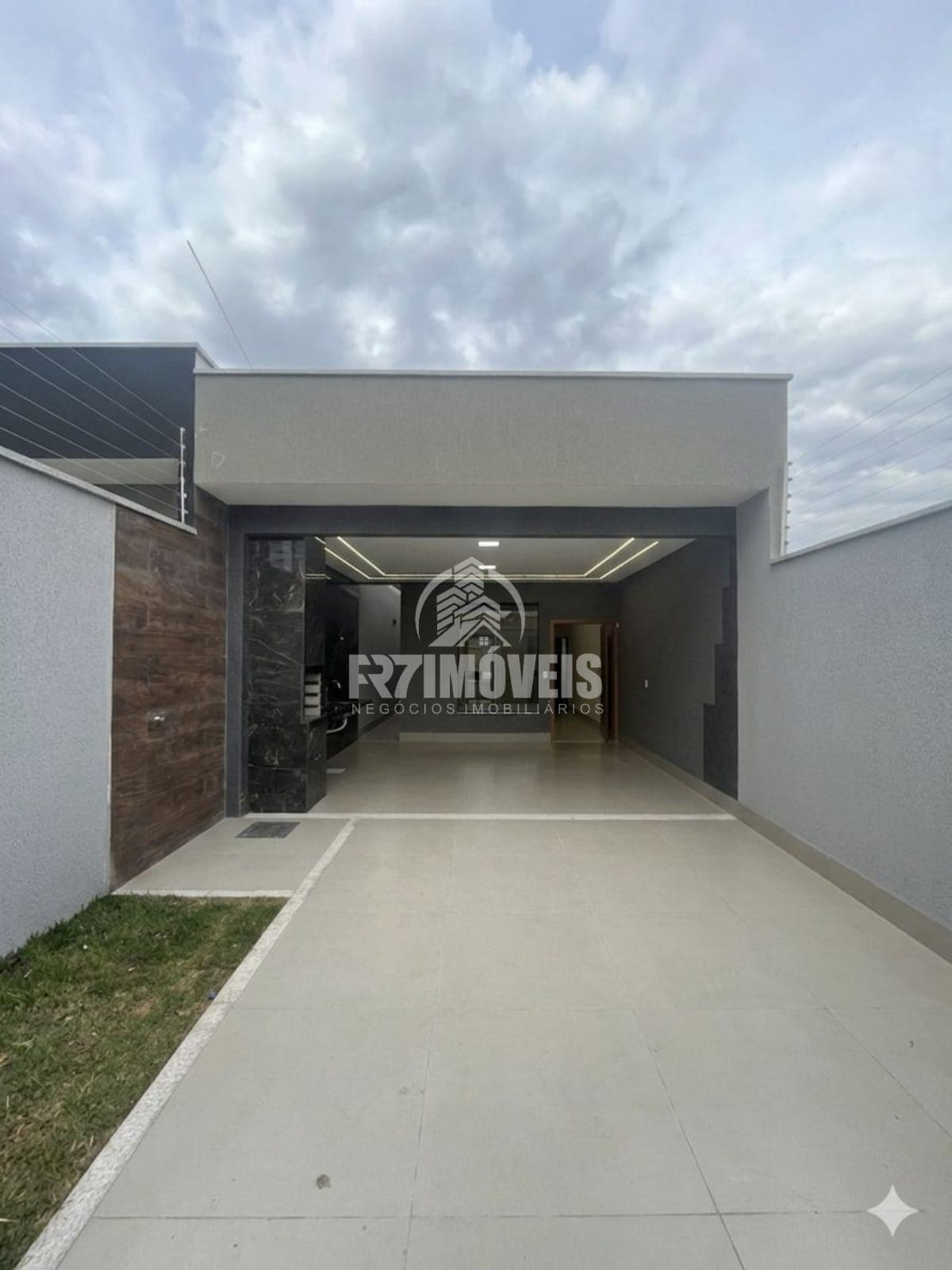CASA COM ÁREA GOURMET NO BARRAVENTO - GOIÂNIA/GO