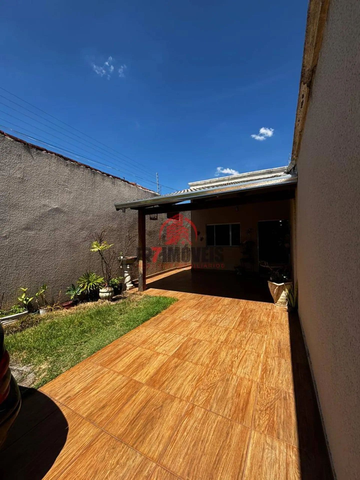 LINDA CASA COM 3Q E QUINTAL! MCMV – ÓTIMA LOCALIZAÇÃO NO JARDIM BONANZA