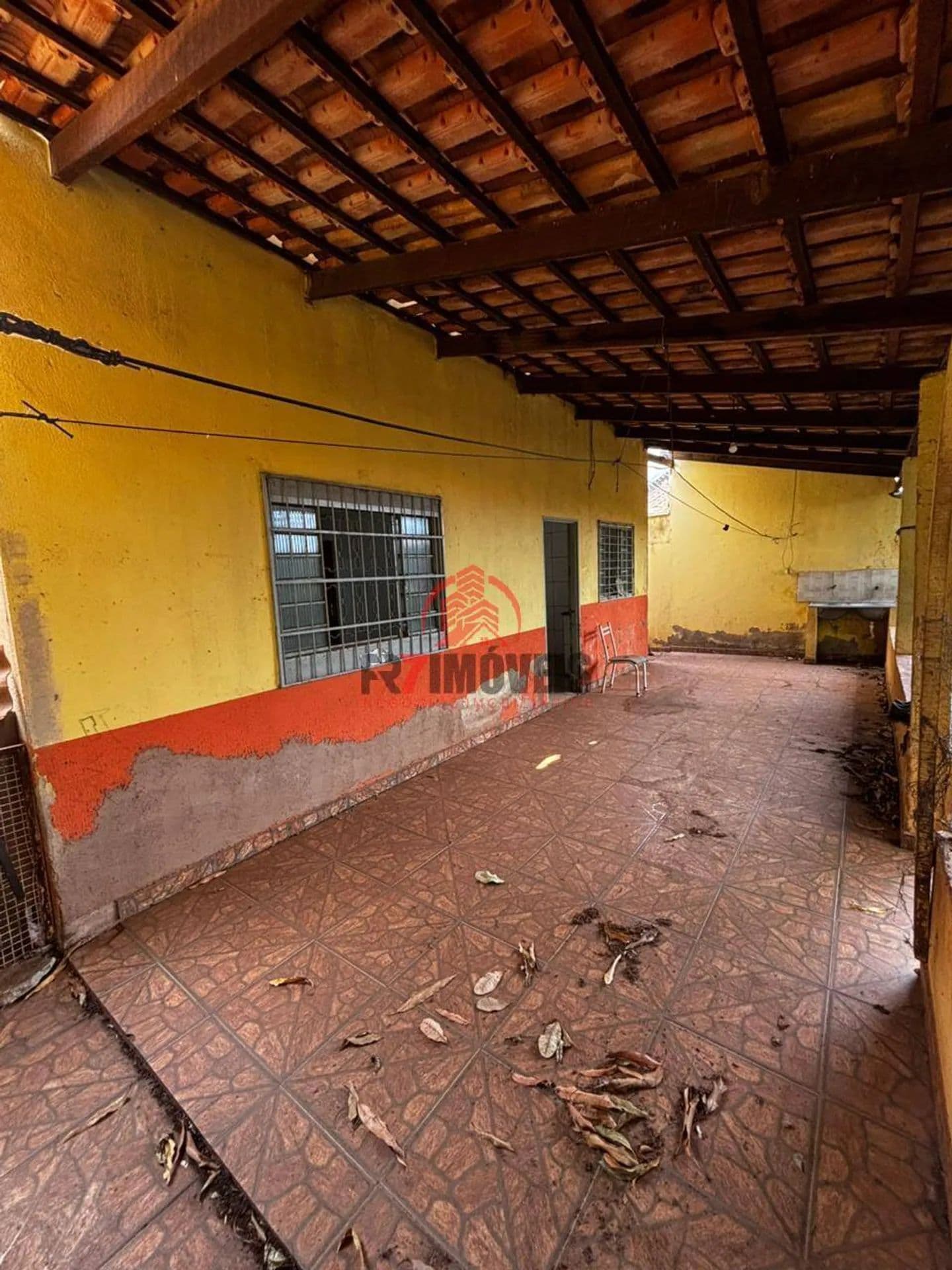 CASA PARA REFORMA NO RESIDENCIAL RECANTO DO BOSQUE – GOIÂNIA