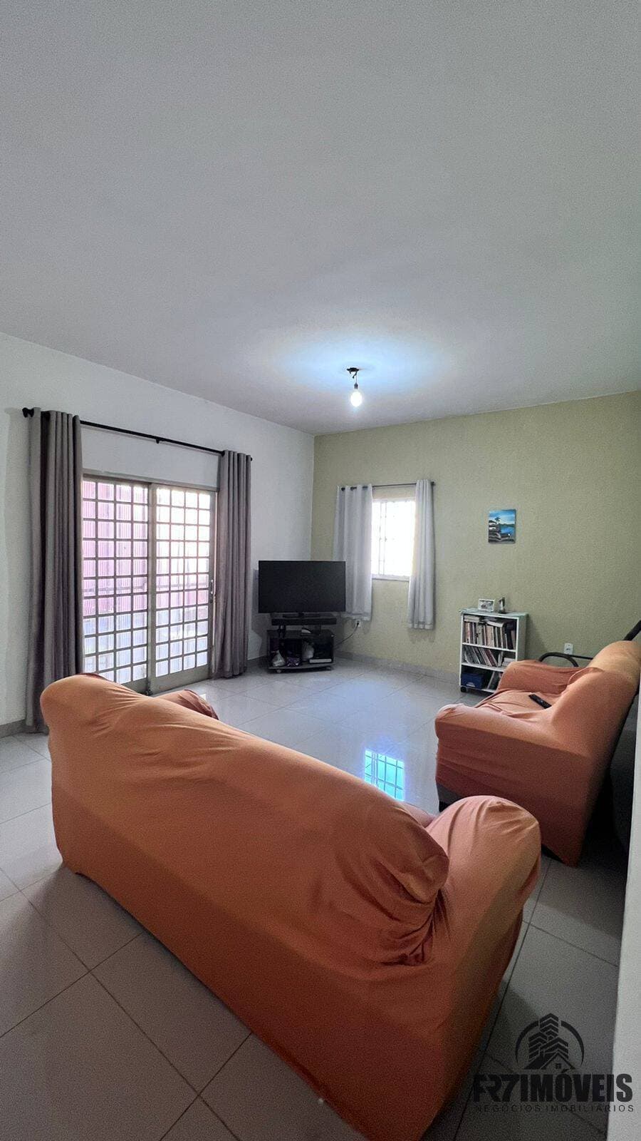 SOBRADO NO RESIDENCIAL JARDIM PETRÓPOLIS – GOIÂNIA/GO