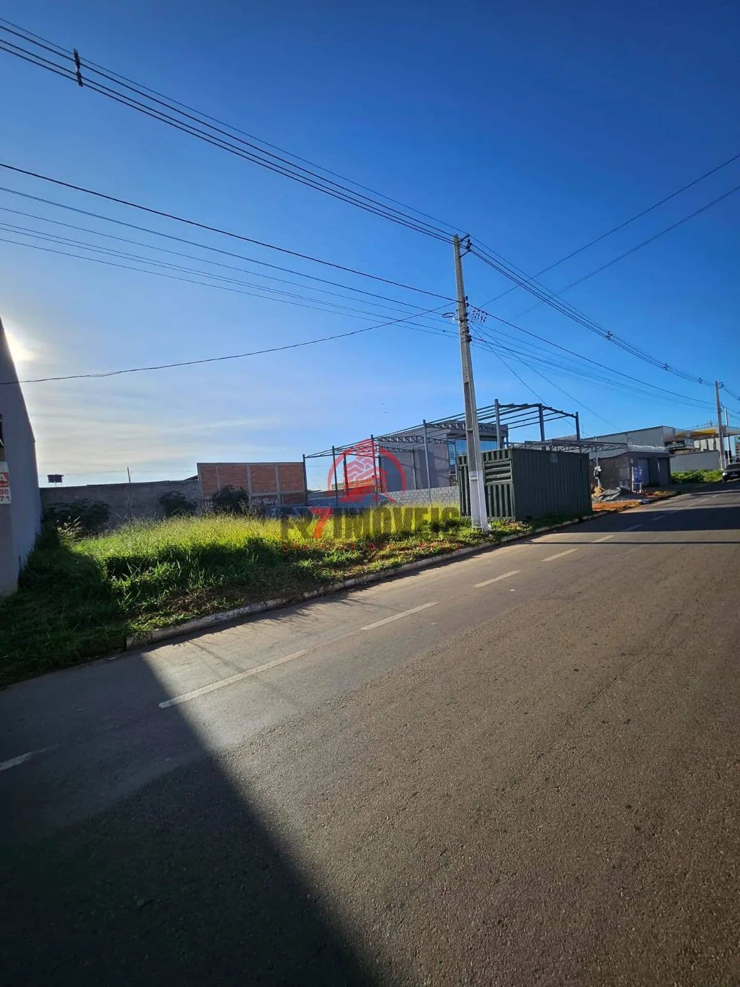 ÓTIMOS LOTES NA AVENIDA PRINCIPAL DE TRINDADE/GO