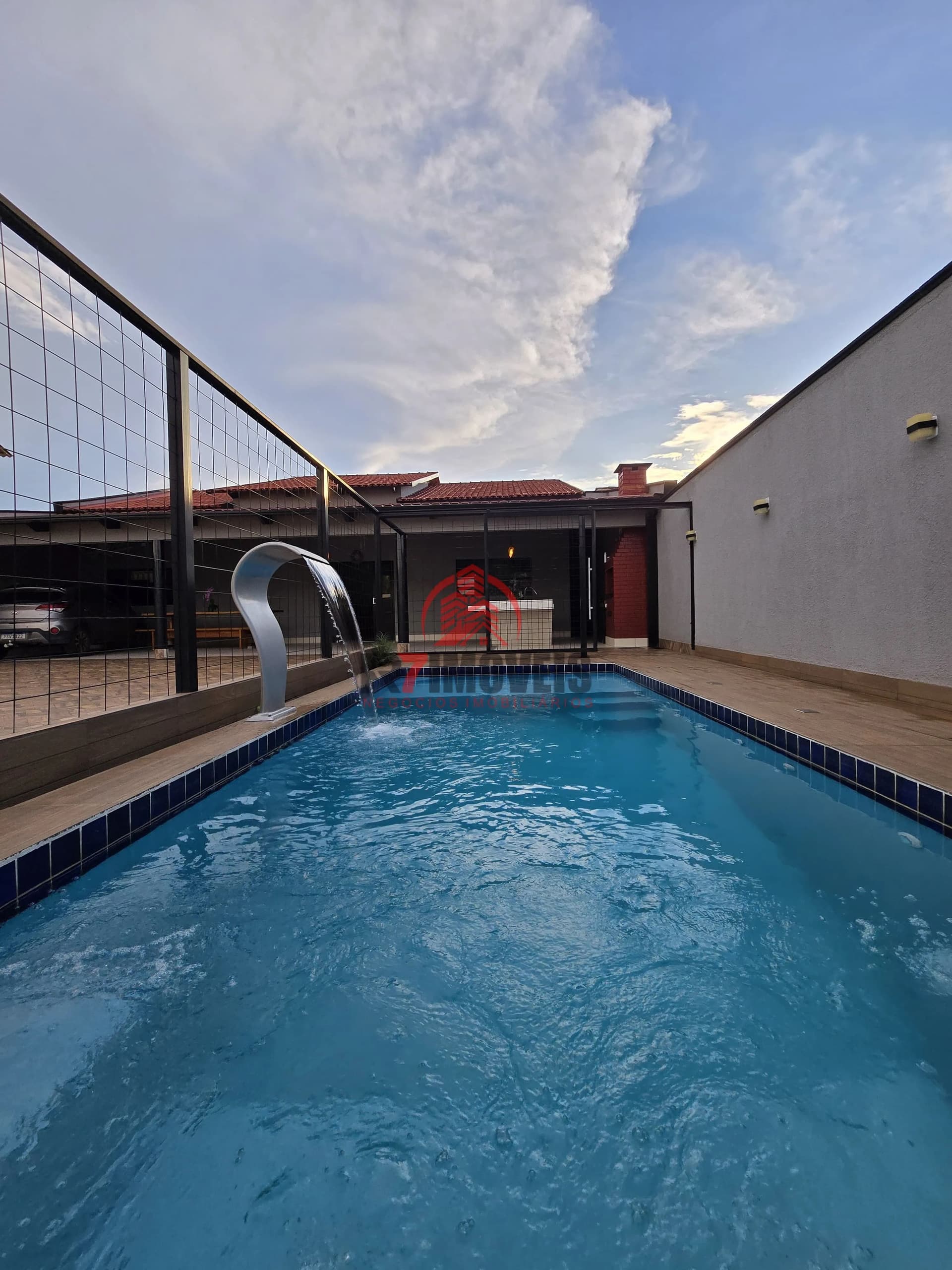 LINDA CASA SOZINHA NO LOTE NO PARQUE DAS FLORES - GOIÂNIA