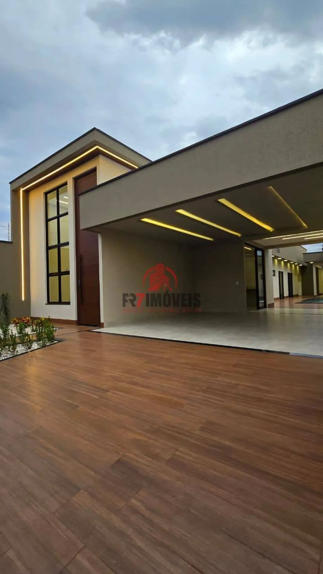 CASA ALTO PADRÃO 3 SUÍTES NO RESIDENCIAL BARRAVENTO – GOIÂNIA/GO