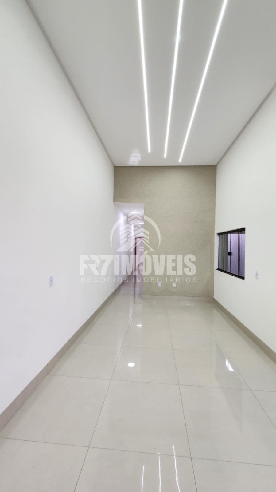 CASA DE 3 QUARTOS SENDO 1 SUÍTE SETOR VILA MUTIRÃO - GOIÂNIA/GO