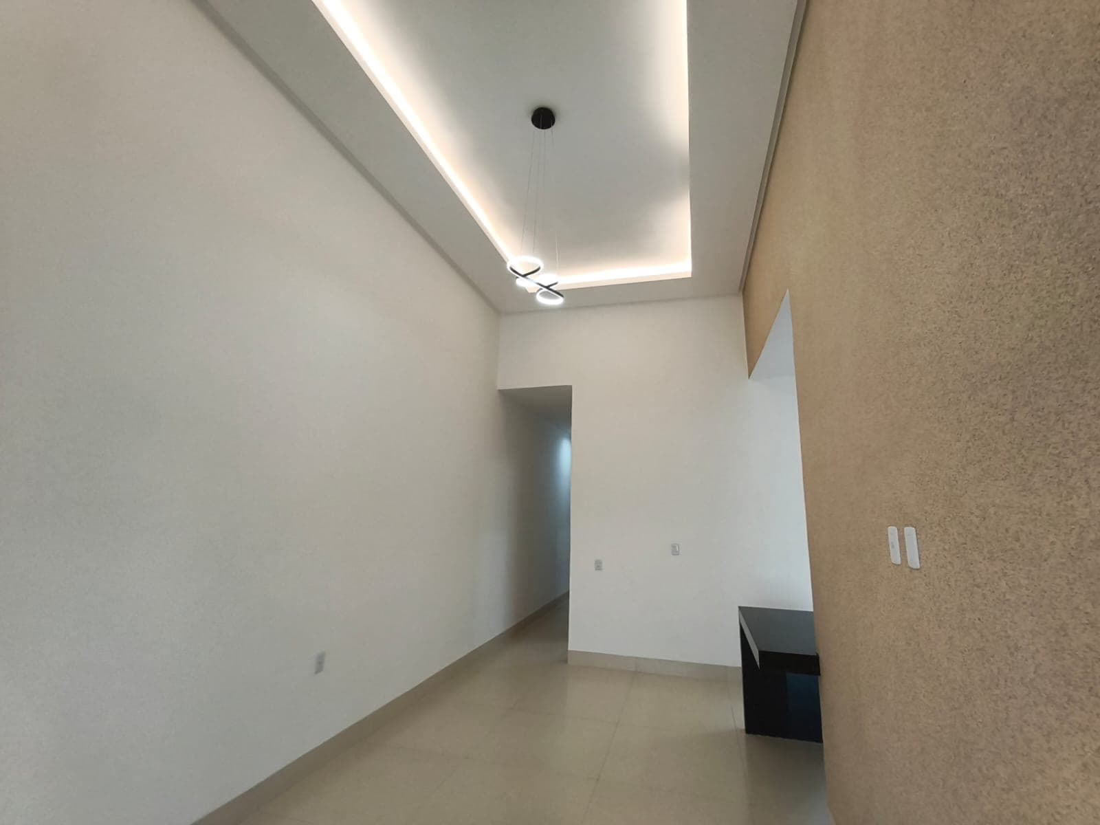 Belíssima casa em Senador Canedo