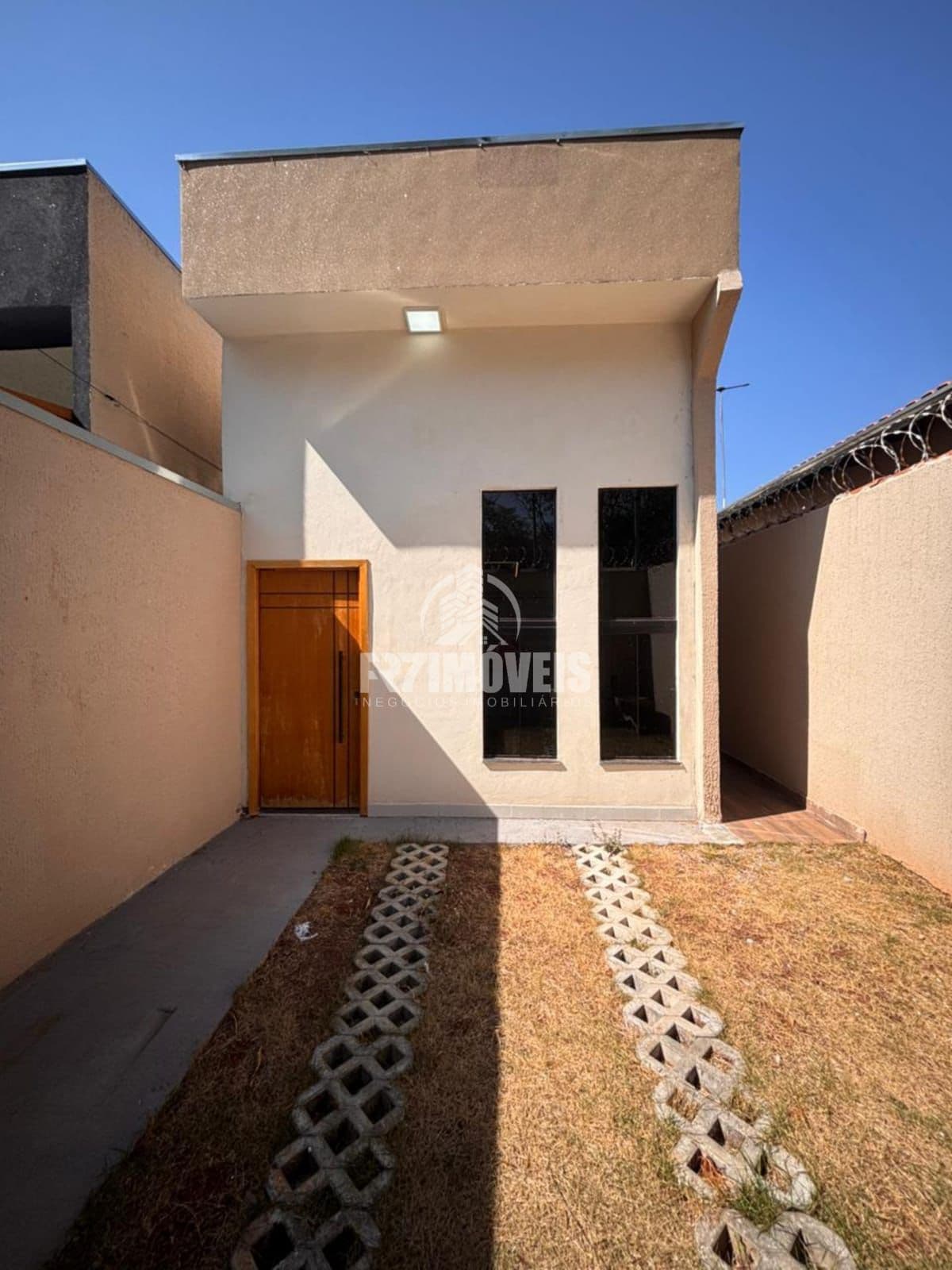 CASA BEM LOCALIZADA NO SETOR MARIA LOURENÇA – GOIÂNIA/GO