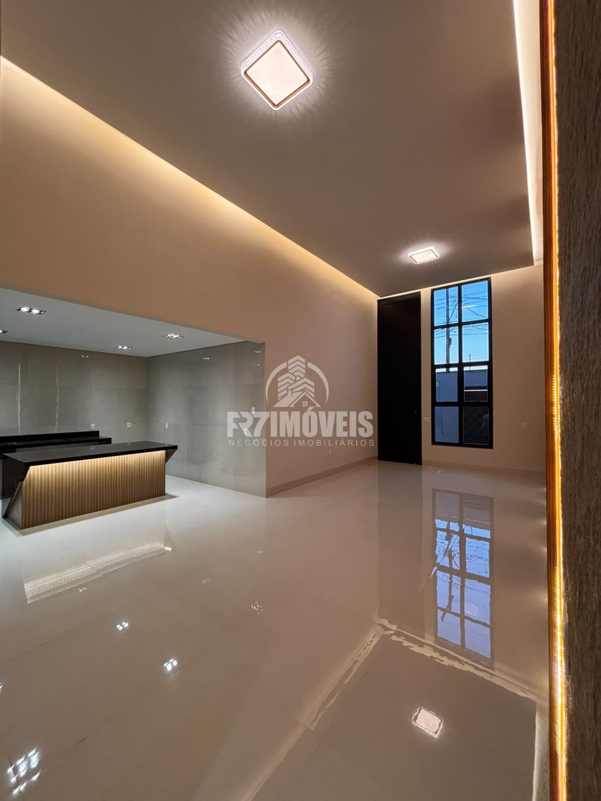 CASA DE ALTO PADRÃO NO RESIDENCIAL BARRAVENTO - GOIÂNIA/GO