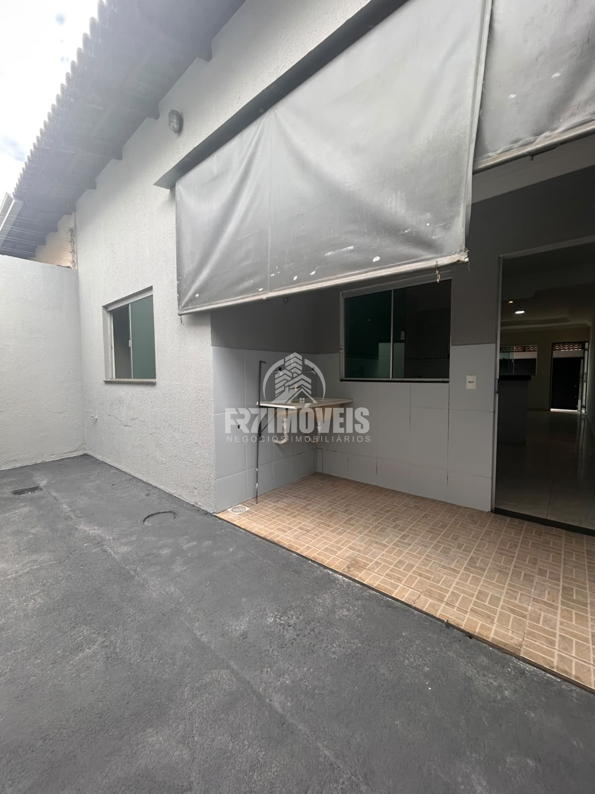 CASA NO SETOR PARQUE DAS FLORES – GOIÂNIA/GO
