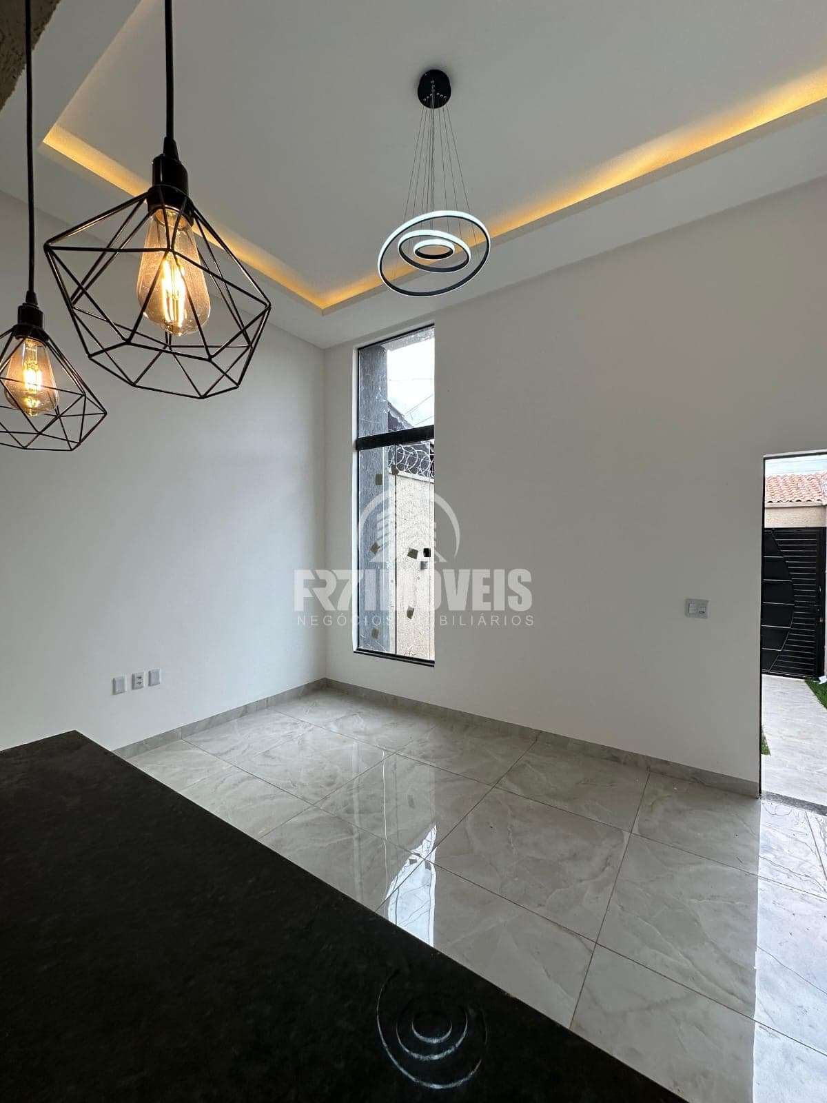 CASA NO SETOR ESTRELA DALVA - GOIÂNI/GO