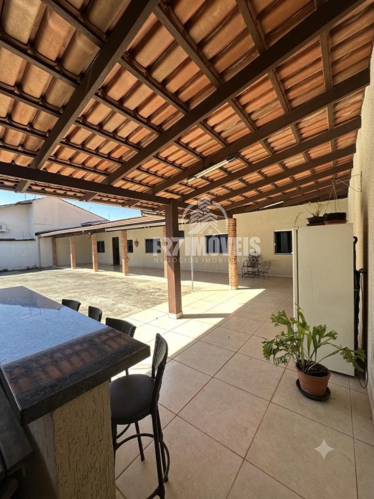 CASA SOZINHA NO LOTE NO SETOR GENTIL MEIRELES - GOIÂNIA/GO