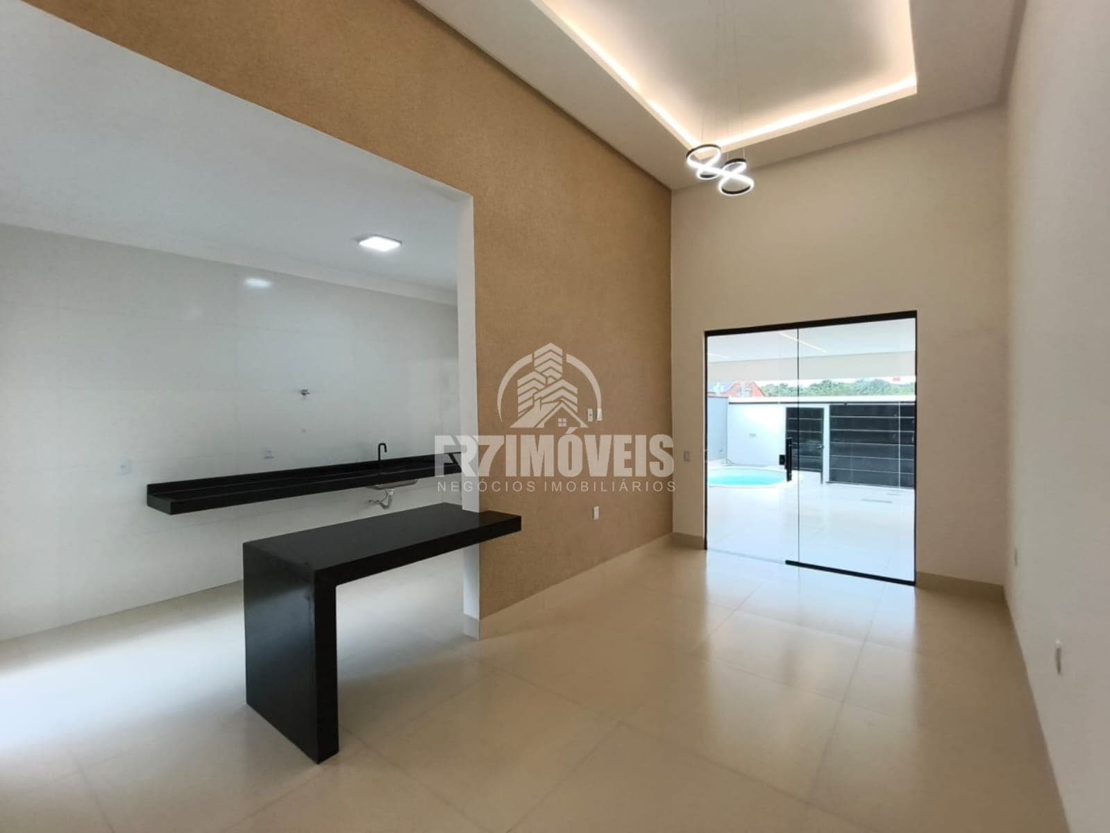 CASA À VENDA ÚLTIMA UNIDADE NO JARDIM CANEDO 2 – SENADOR CANEDO/GO