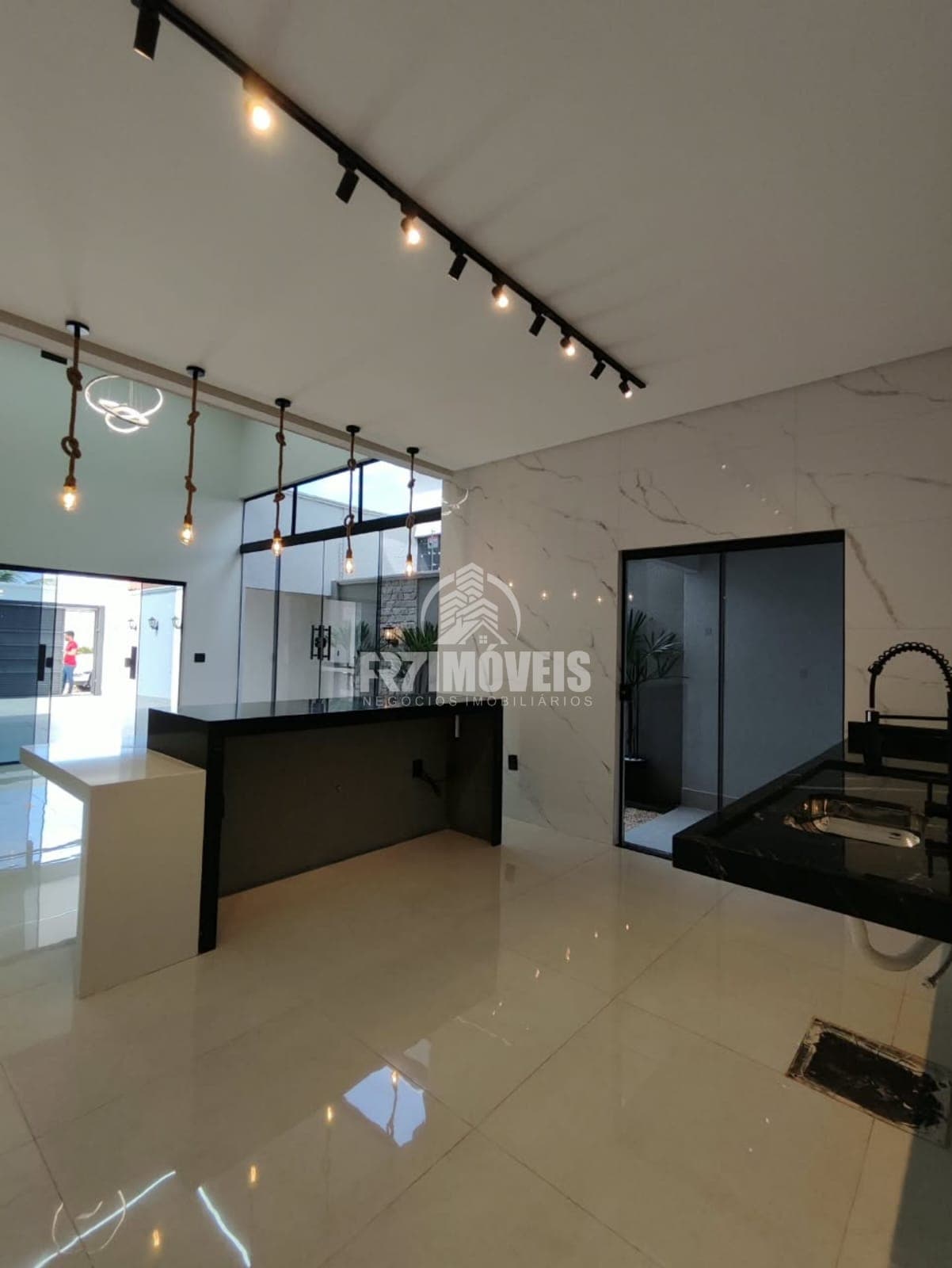 CASA NO RESIDENCIAL DAS ACÁCIAS - GOIÂNIA/GO