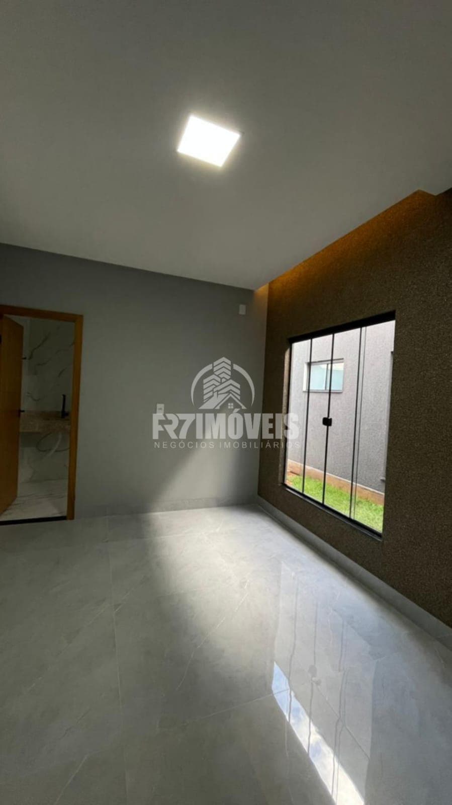 CASA DE ALTO PADRÃO NO SANTOS DUMONT - GOIÂNIA/GO