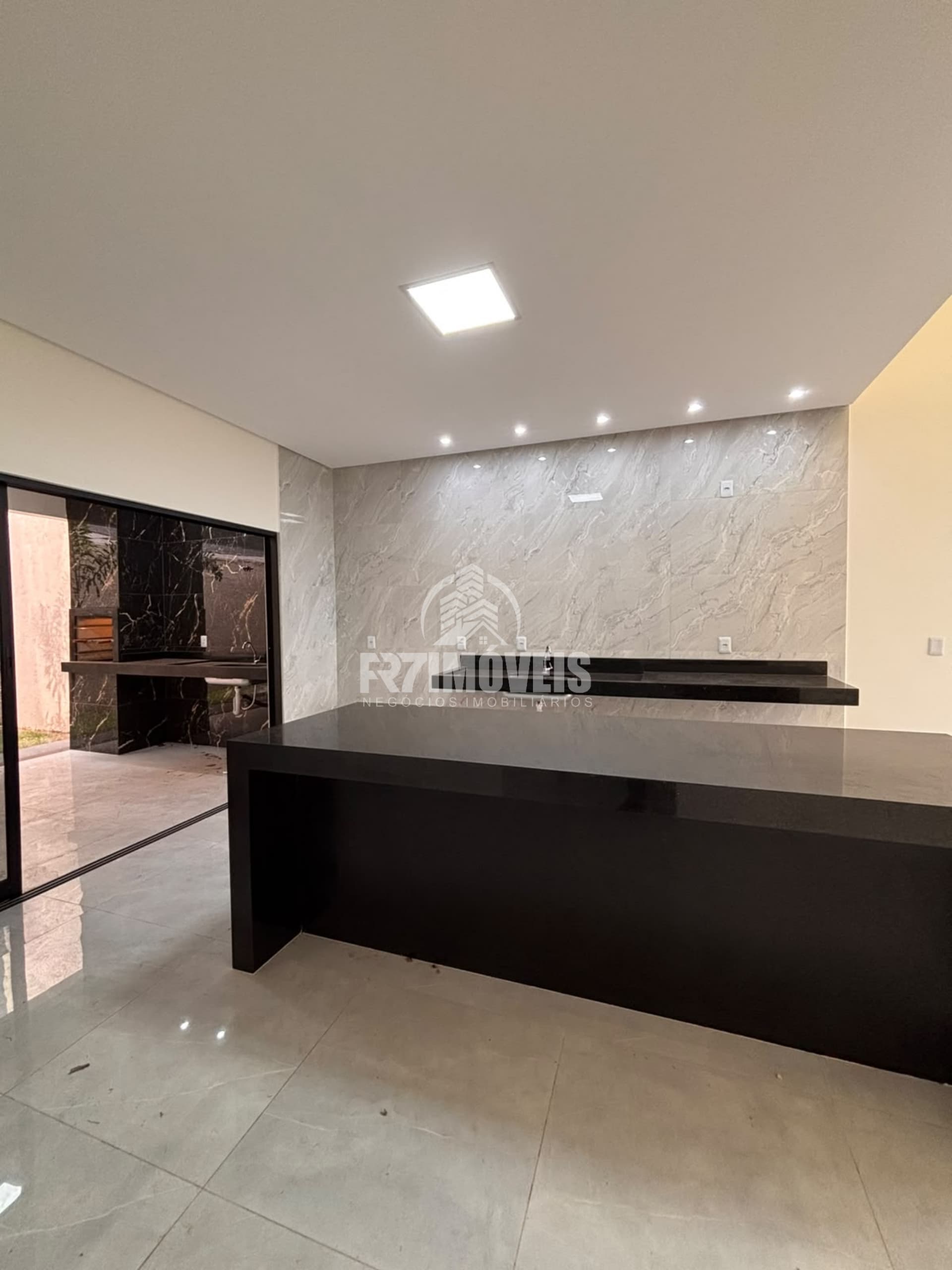 CASA NO RESIDENCIAL MIRANTE– GOIÂNIA/GO