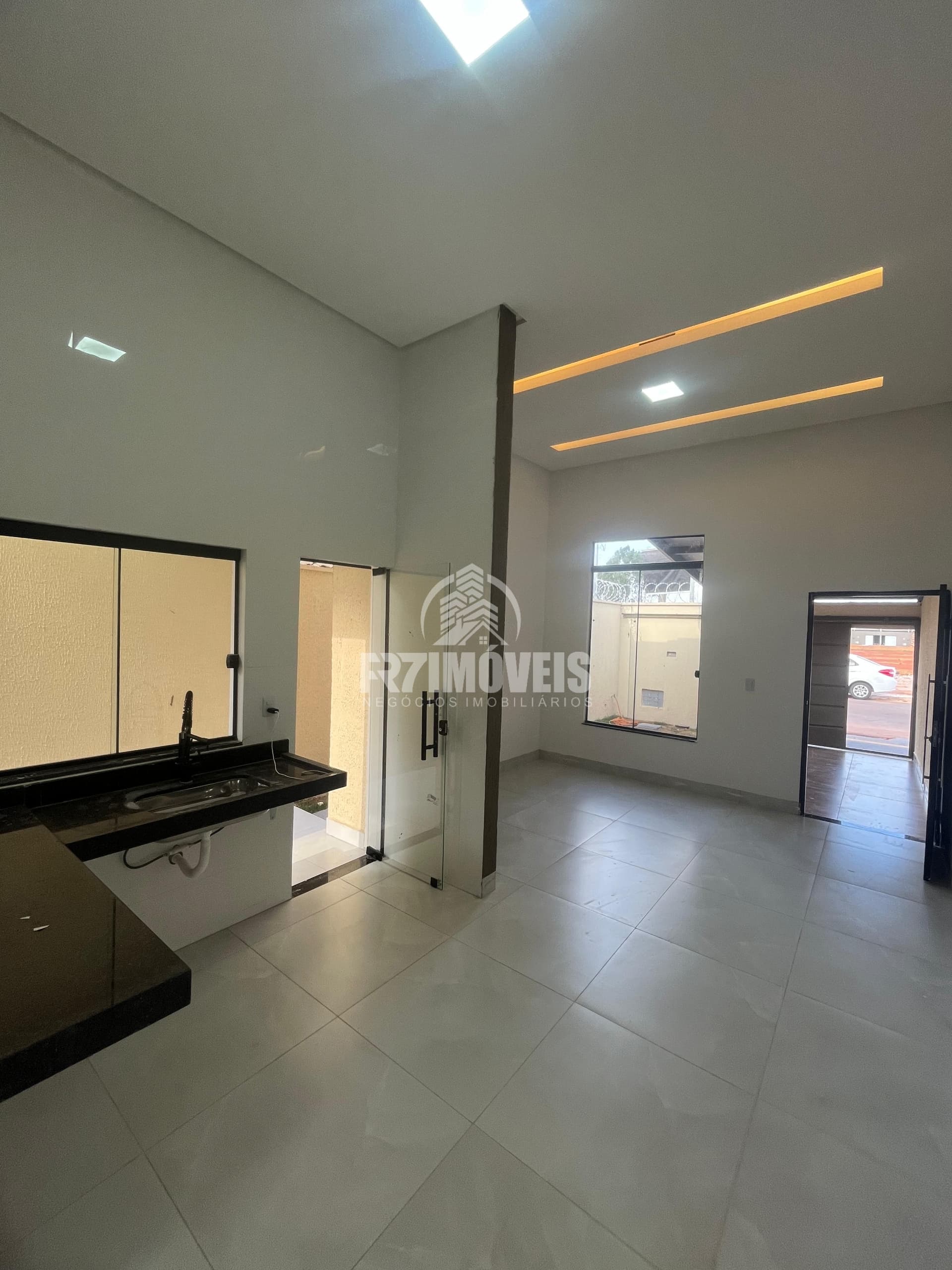 CASA COM ENTRADA REDUZIDA NO SETOR ORLANDO DE MORAIS – GOIÂNIA/GO