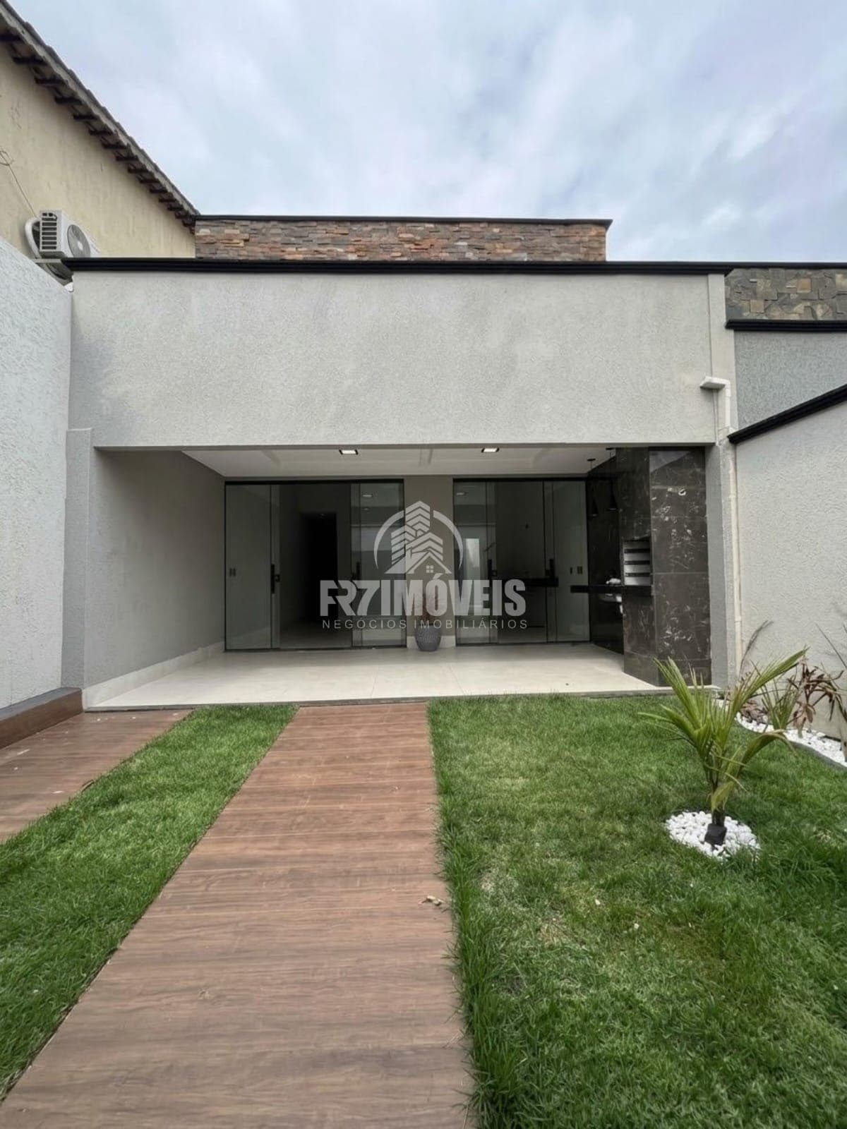 CASA 3 QUARTOS NO SETOR JARDIM FONTE NOVA - GOIÂNIA GO