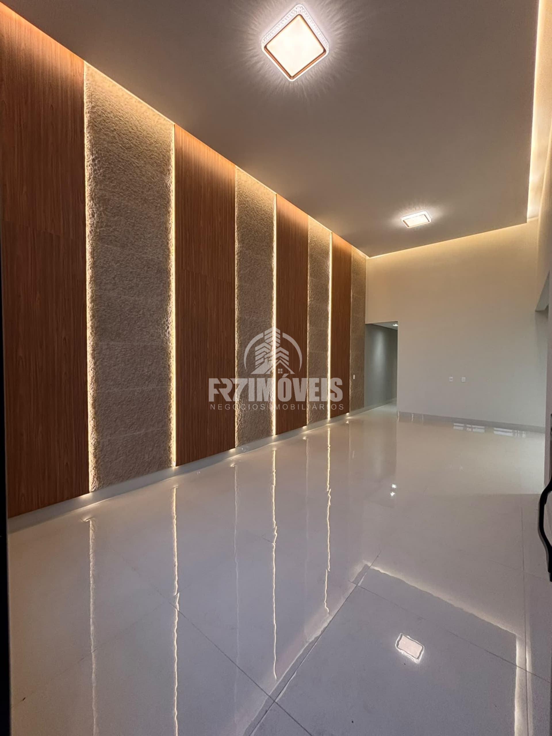 CASA DE ALTO PADRÃO NO RESIDENCIAL BARRAVENTO - GOIÂNIA/GO