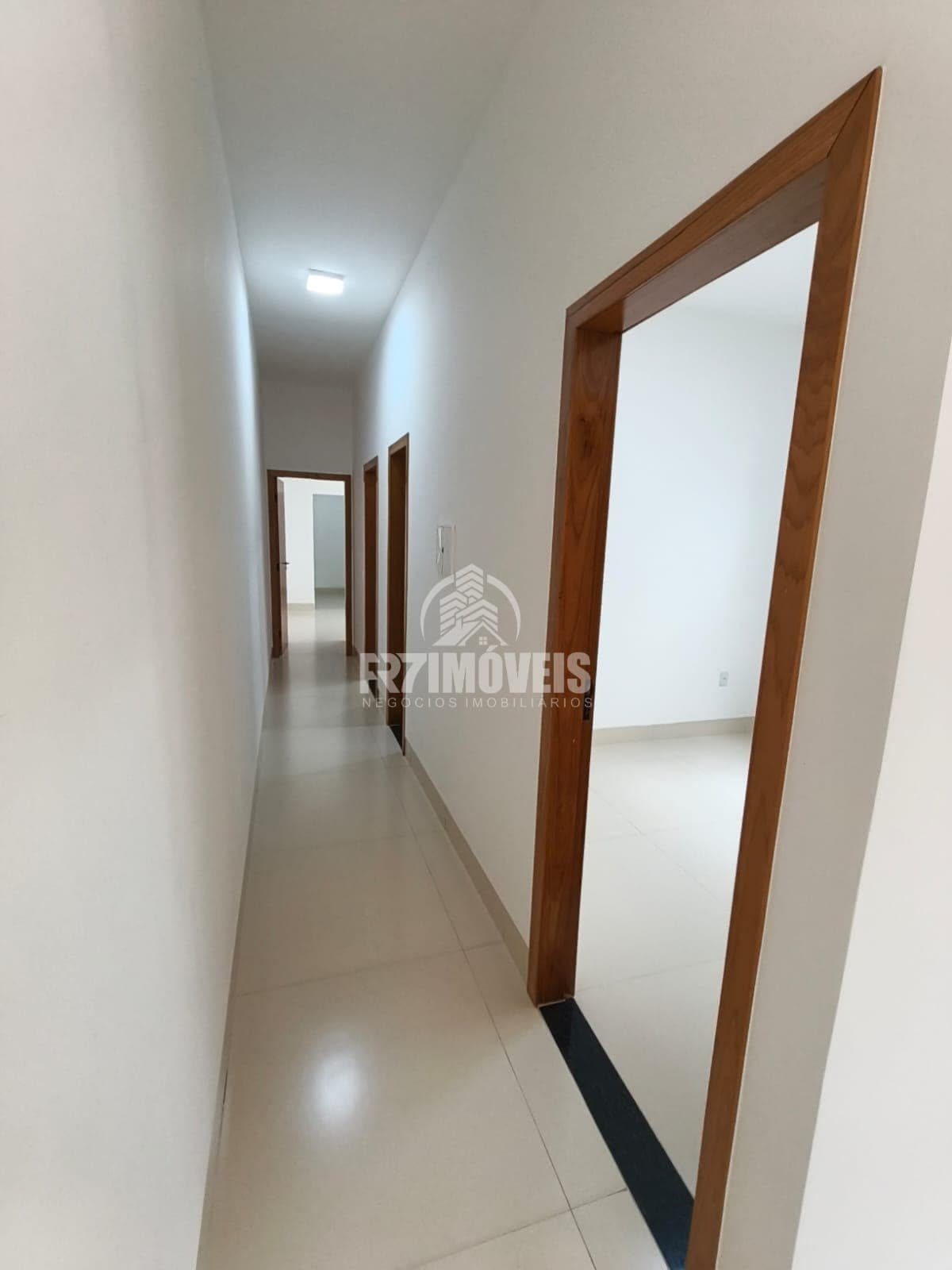 CASA À VENDA ÚLTIMA UNIDADE NO JARDIM CANEDO 2 – SENADOR CANEDO/GO