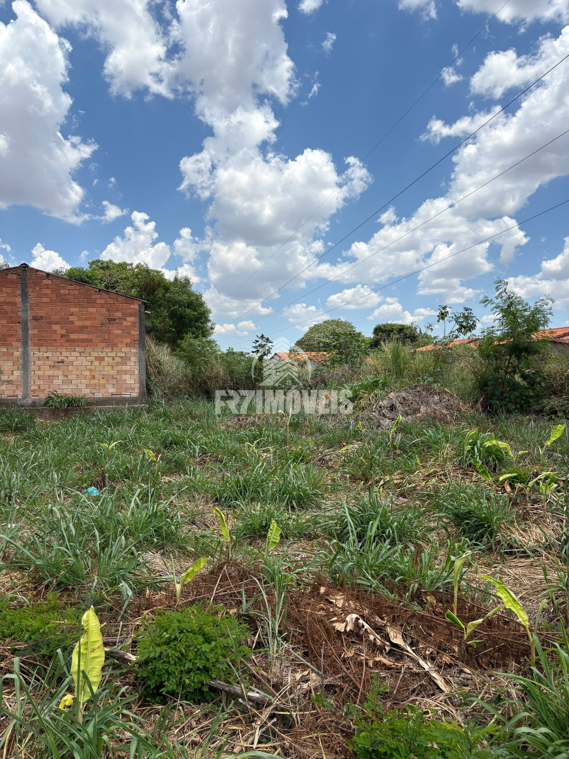 LOTE NO SETOR GENTIL MEIRELES - GOIÂNIA/GO