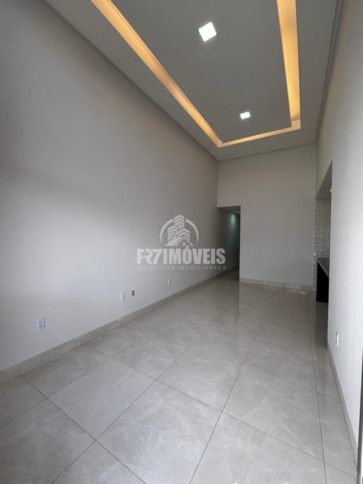 CASA 3 QUARTOS SENDO 1 SUÍTE NO SOLAR VILLE - GOIÂNIA/GO