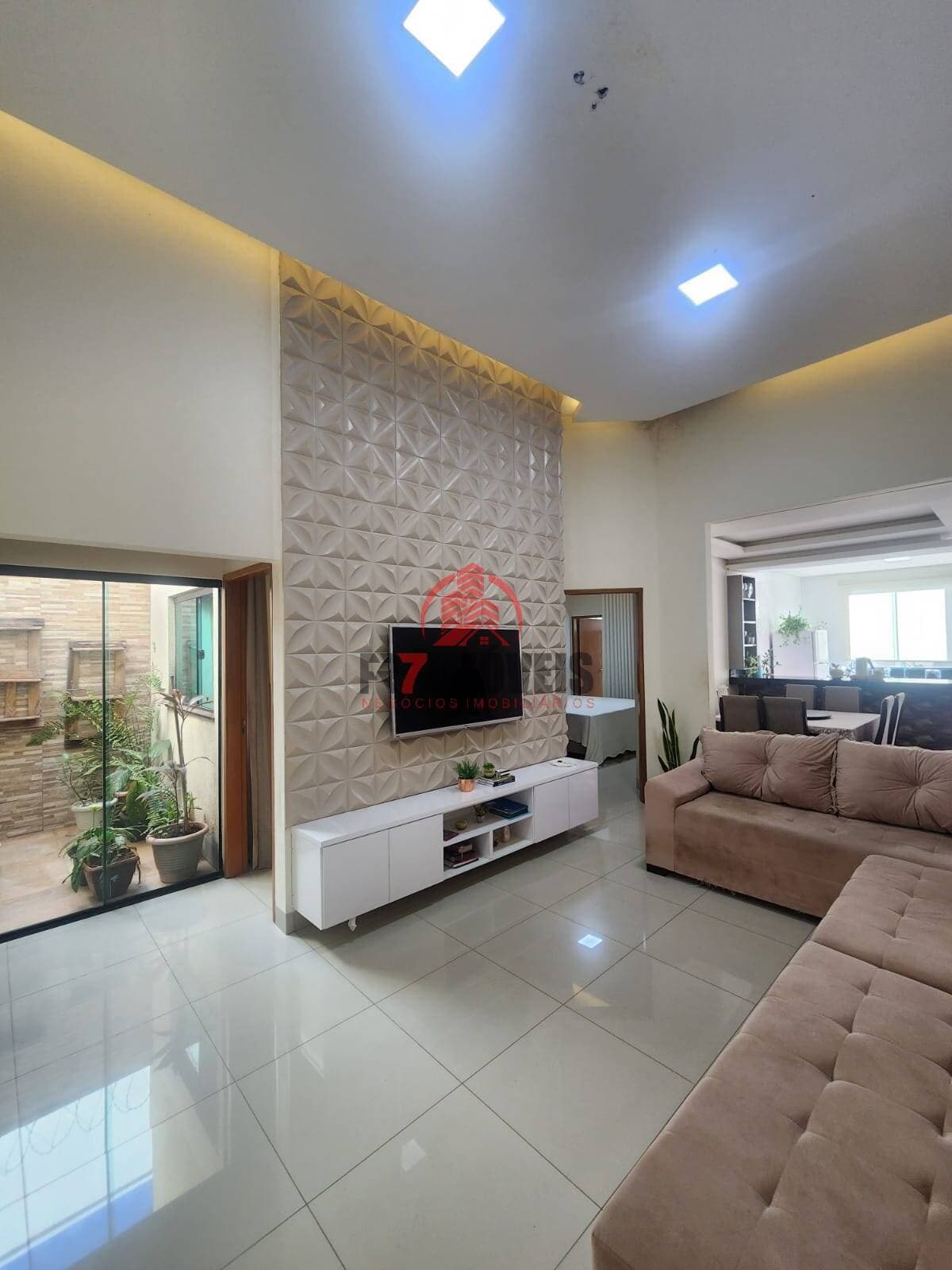 CASA NO SETOR PARQUE DAS FLORES – GOIÂNIA/GO