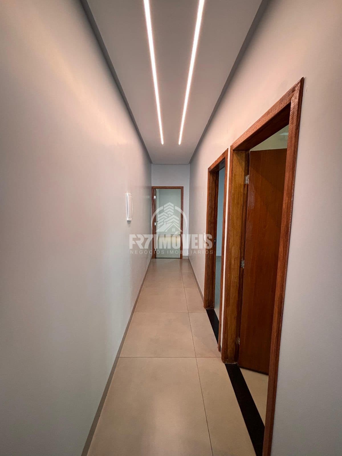CASA AMPLA BEM LOCALIZADA NO SETOR BALNEÁRIO MEIA PONTE – GOIÂNIA/GO