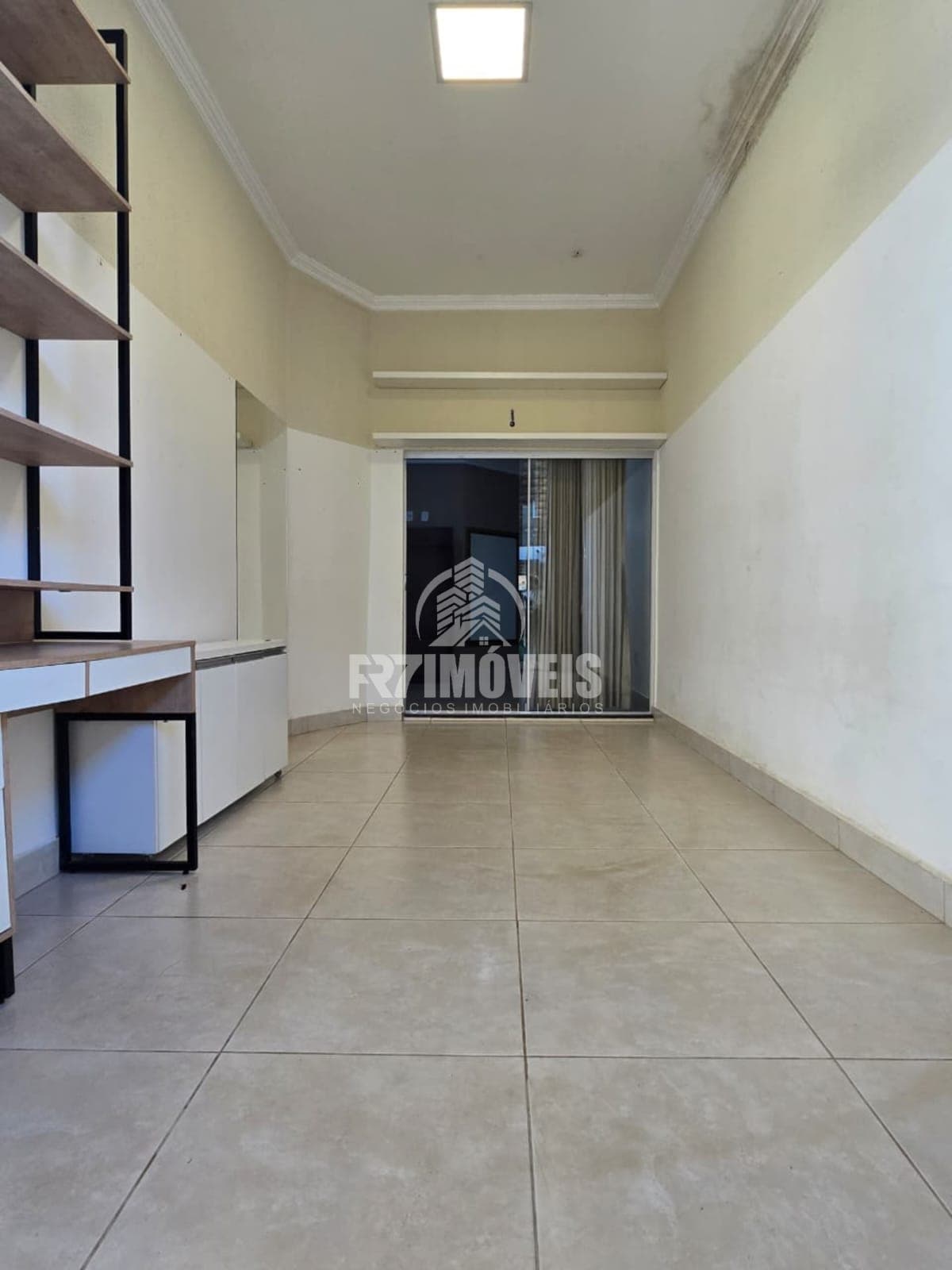 CASA PARA REFORMAR 3 QUARTOS SENDO 1 SUÍTE NO ALTO DO VALE  – GOIÂNIA