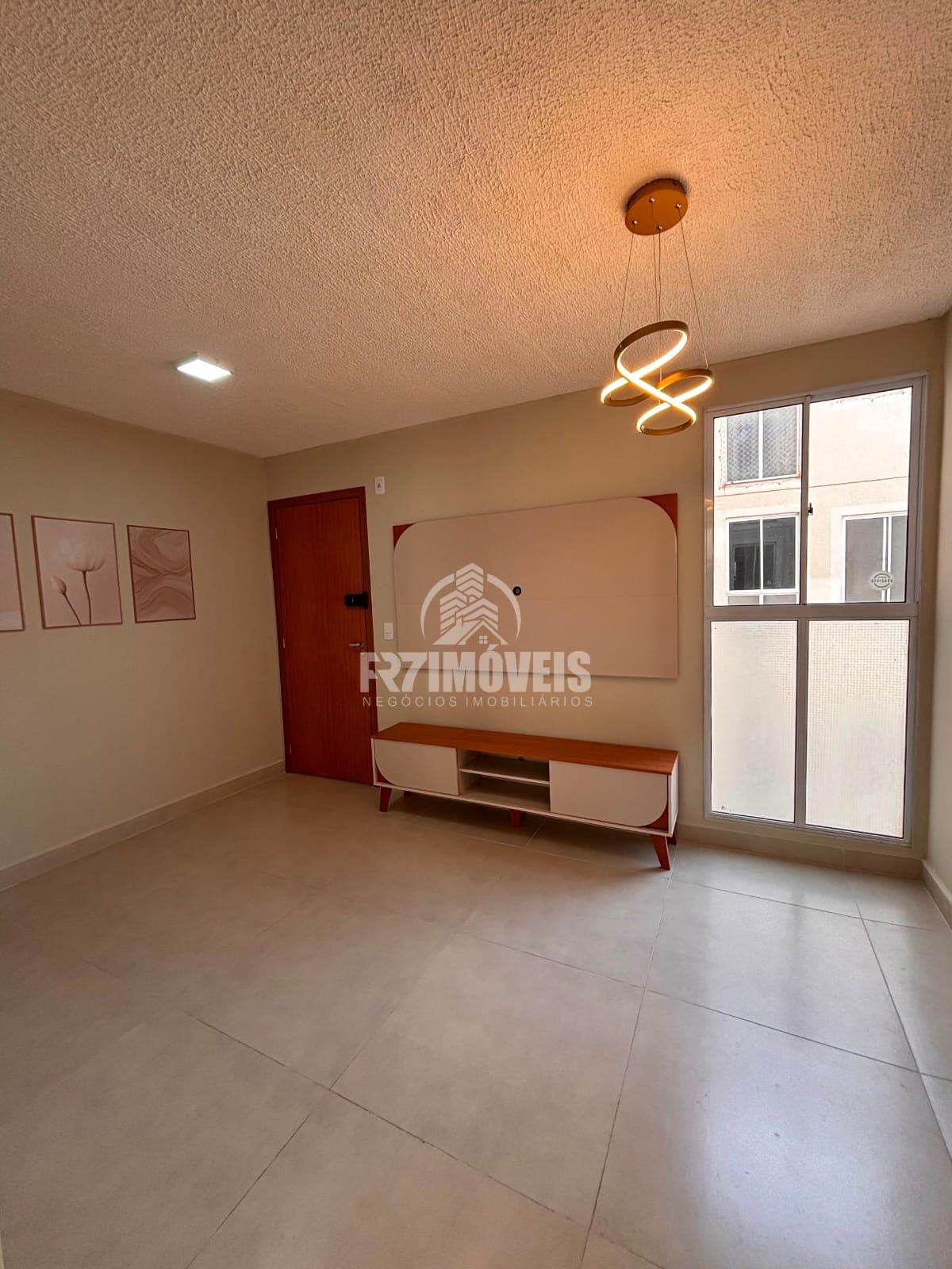 APARTAMENTO NO CONDOMÍNIO GRAN PROVENCE COM ENTRADA BAIXA - GOIÂNIA/GO