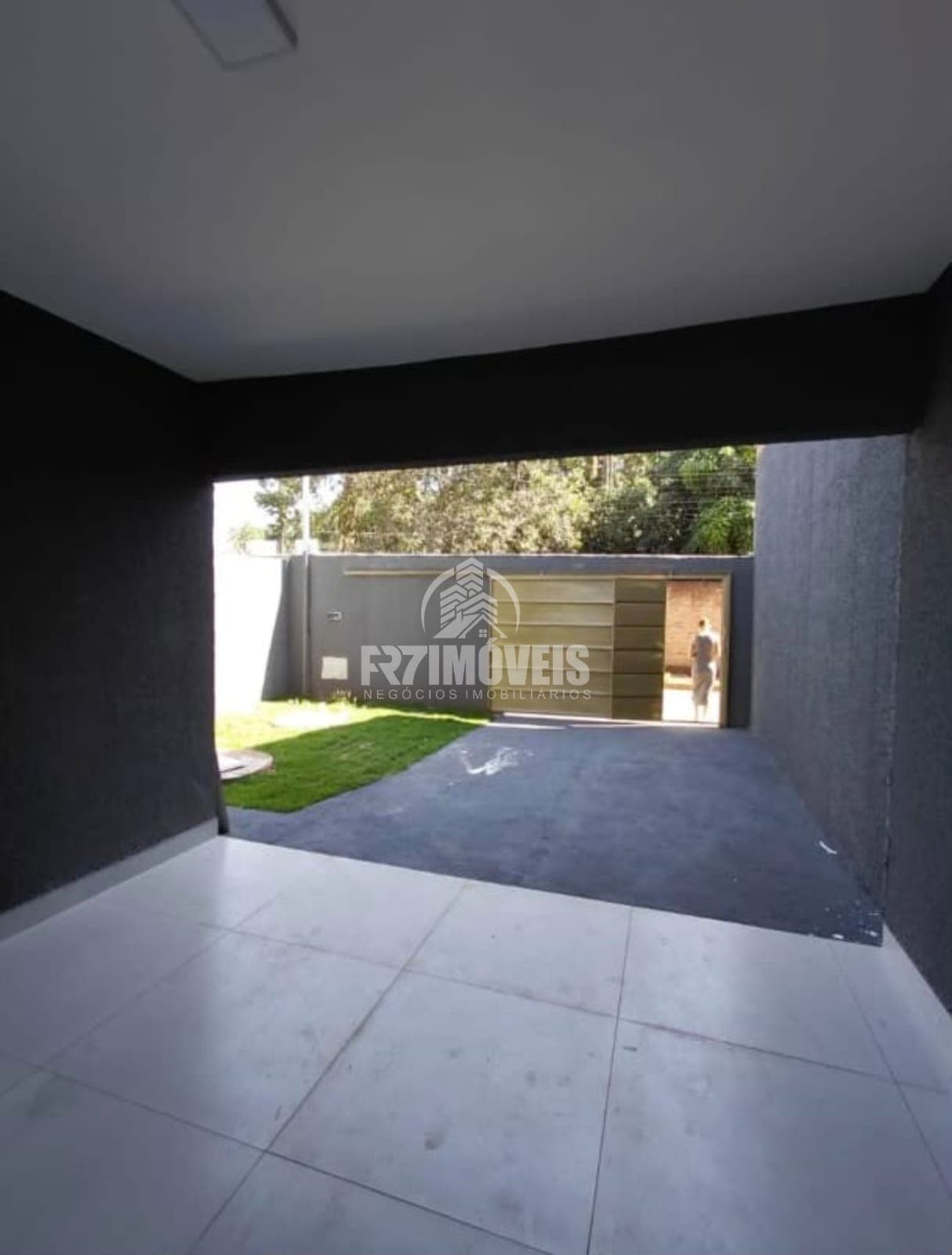 CASA COM ENTRADA ZERO NO JARDIM UIRAPURU - GOIANIRA/GO