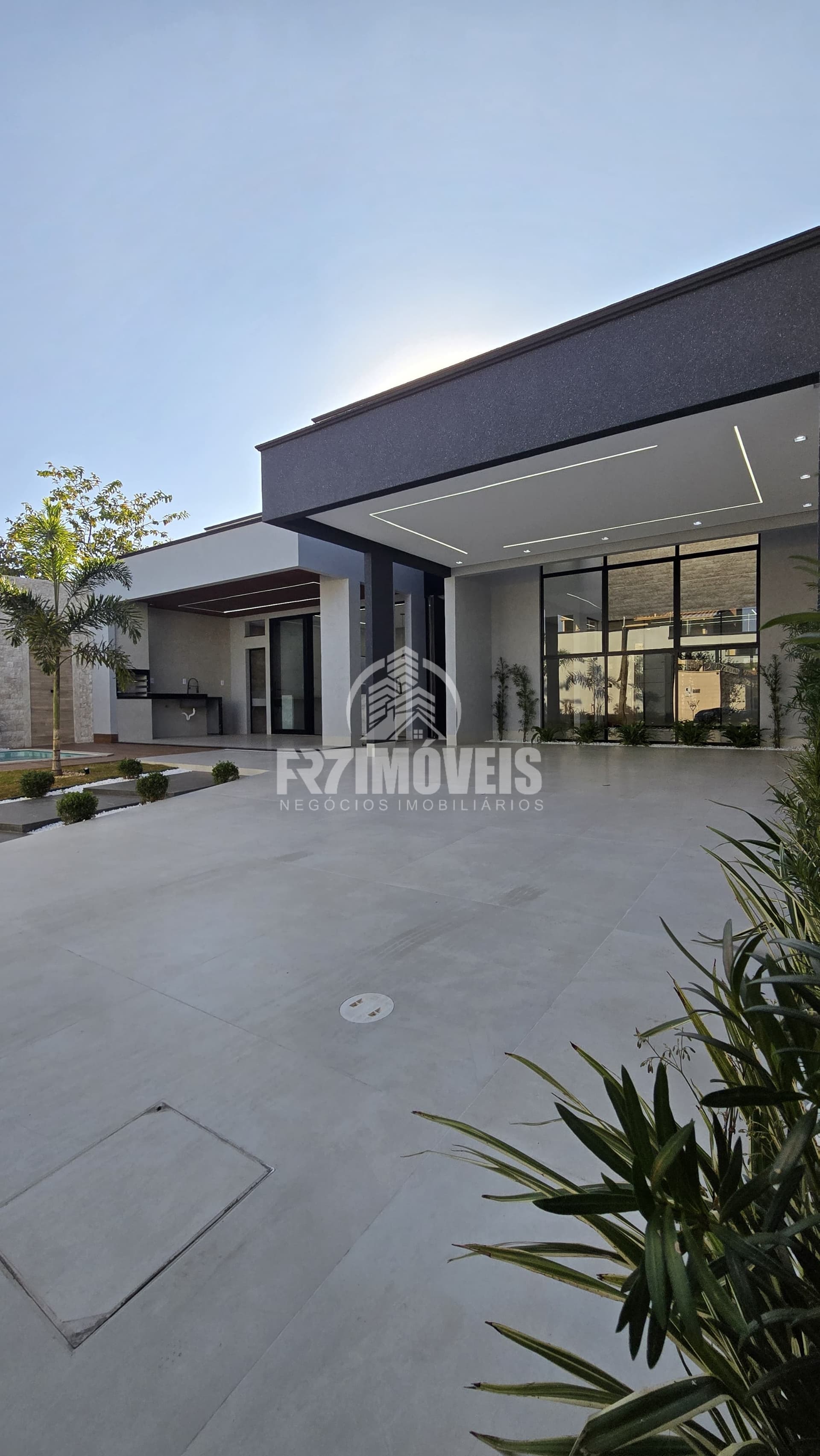 CASA ALTO PADRÃO NO RESIDENCIAL DAS ACÁCIAS- GOIÂNIA/GO