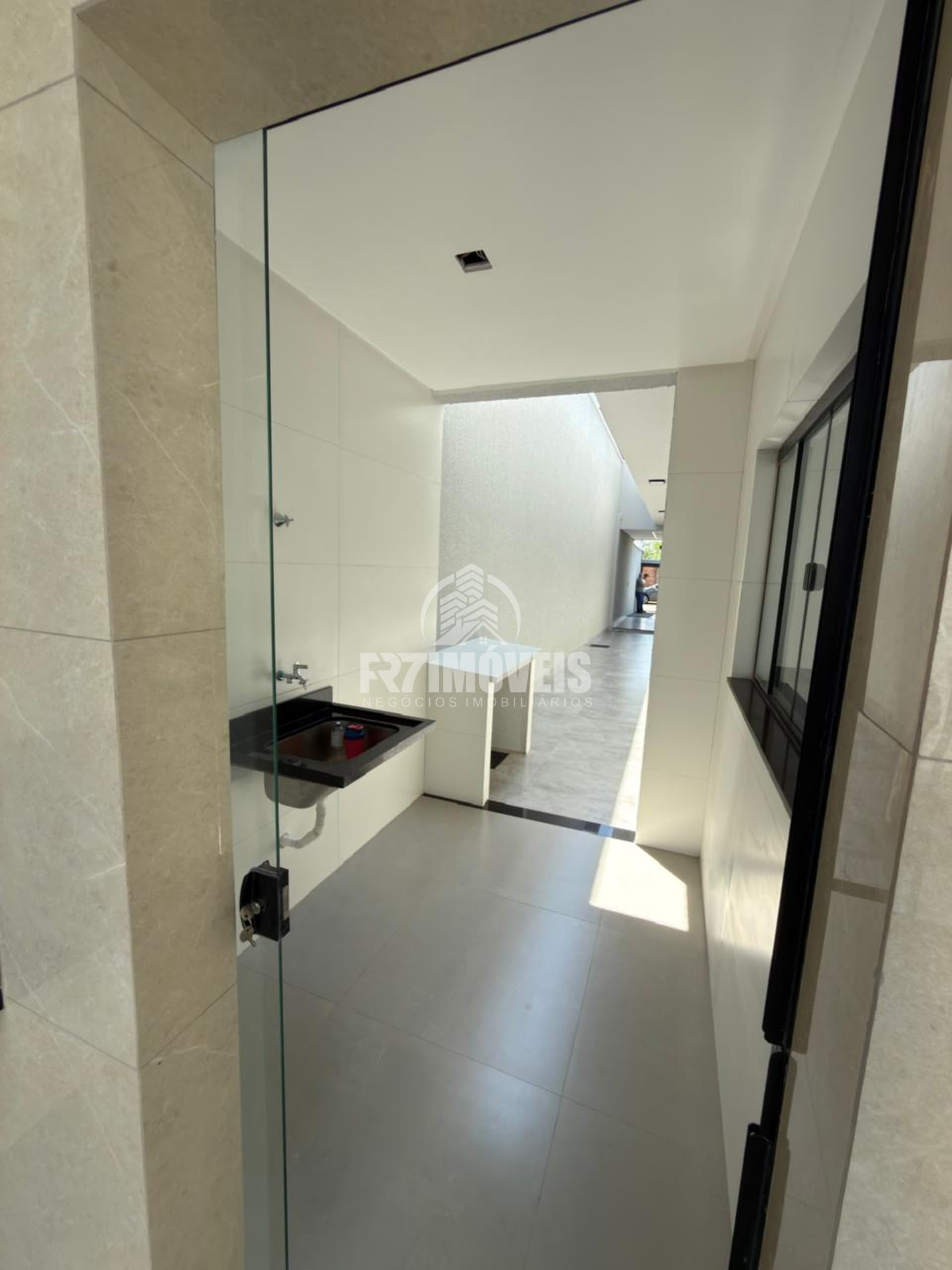 CASA MODERNA NO SETOR JARDIM BOA ESPERANÇA – APARECIDA DE GOIÂNIA/GO