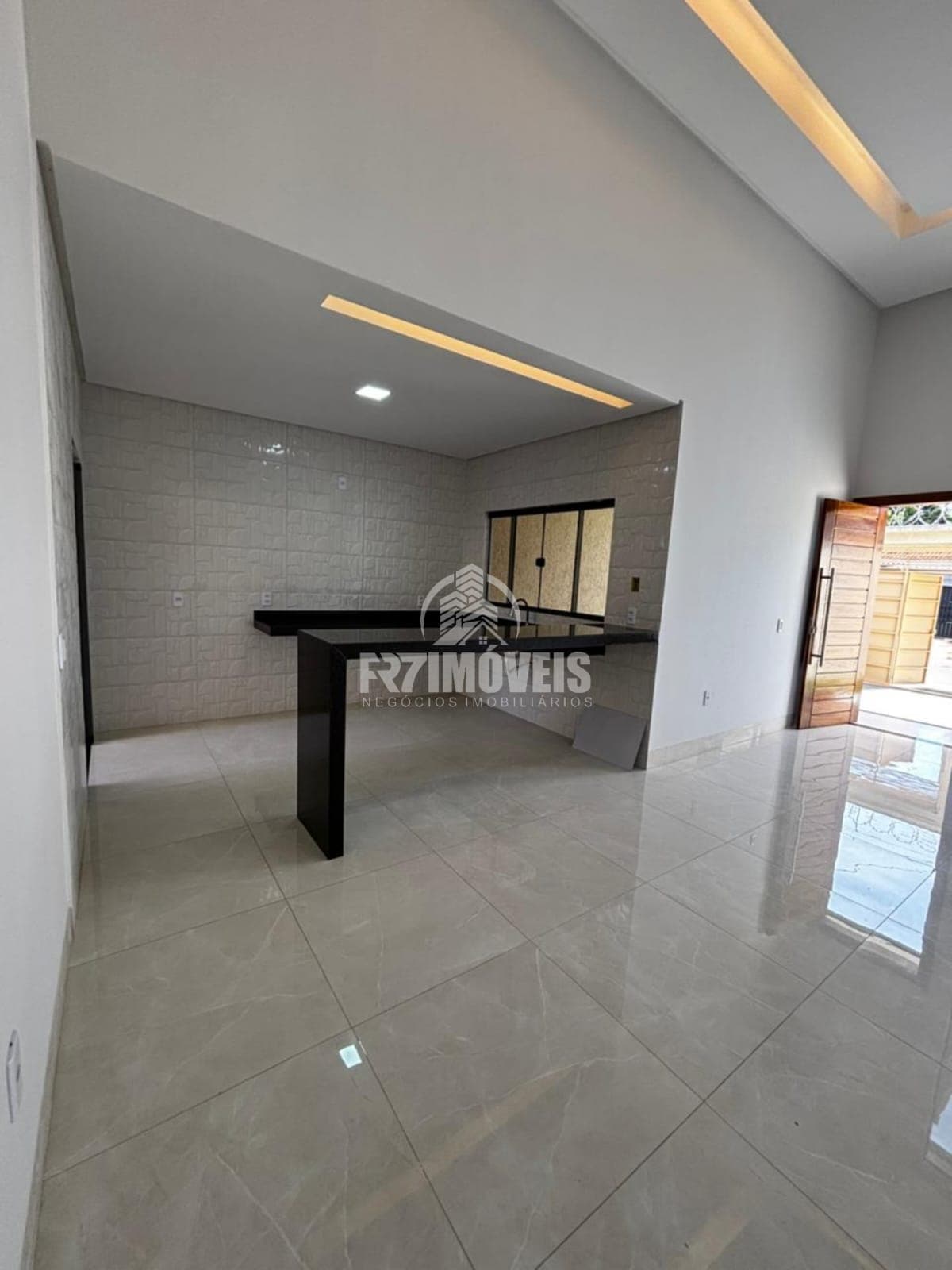 CASA 3 QUARTOS SENDO 1 SUÍTE NO SOLAR VILLE - GOIÂNIA/GO