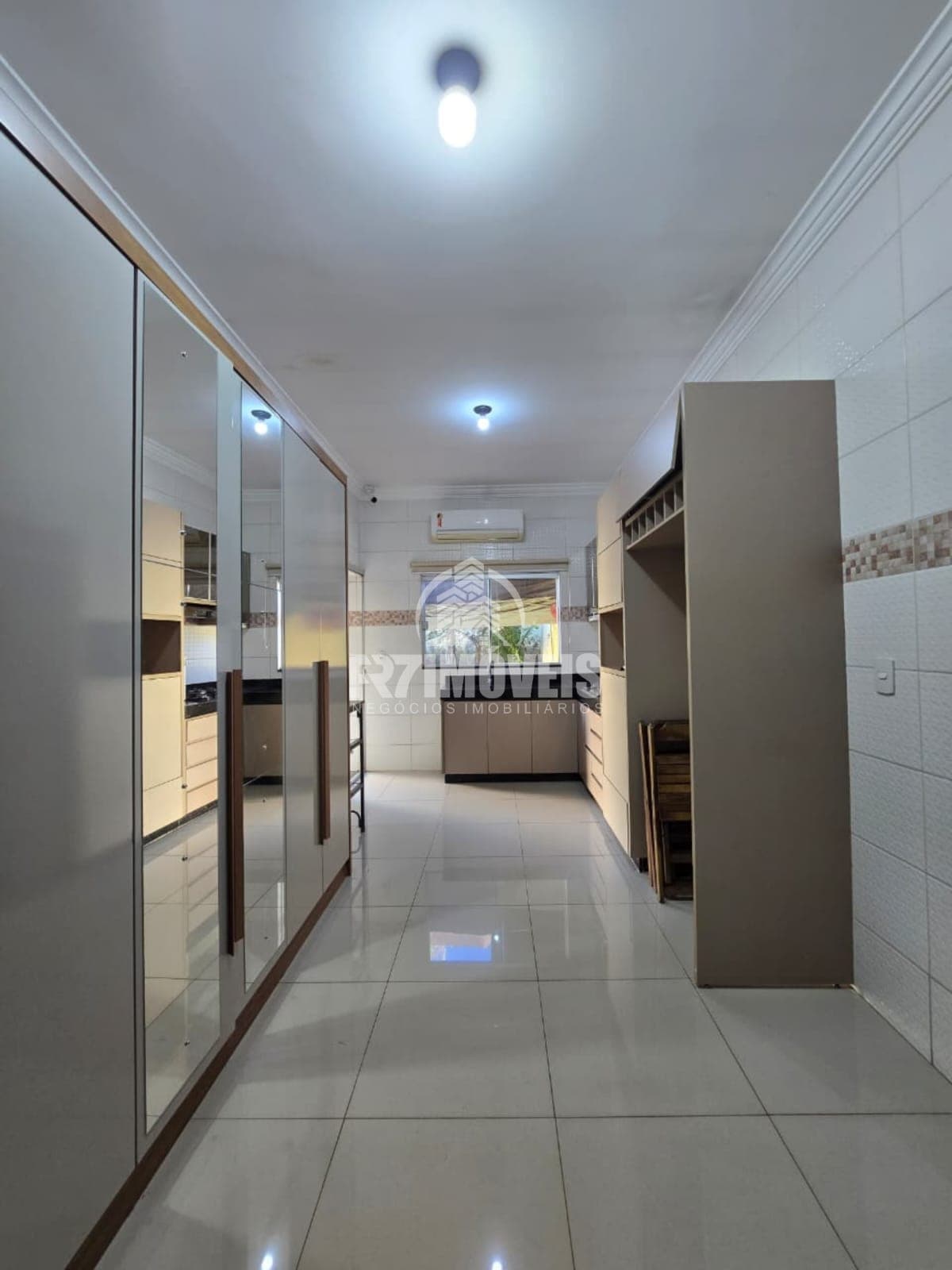 CASA PARA REFORMAR 3 QUARTOS SENDO 1 SUÍTE NO ALTO DO VALE  – GOIÂNIA