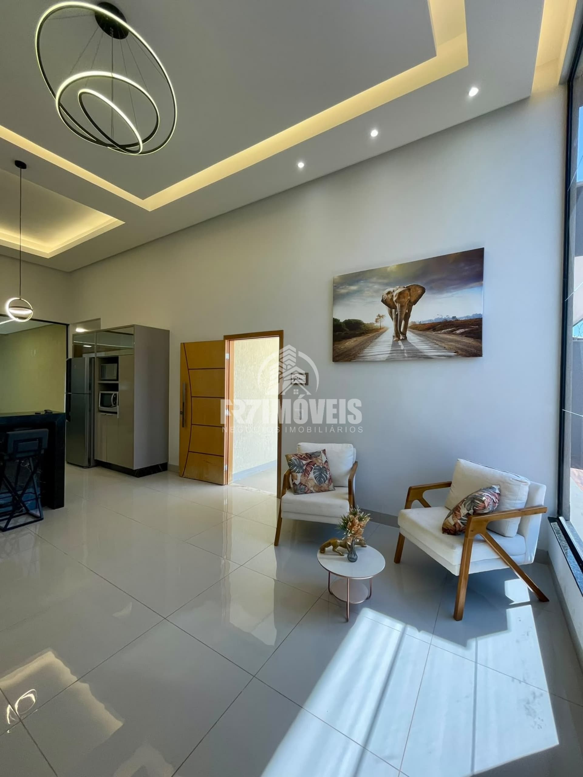CASA COM ARMÁRIOS NO SETOR BOA VISTA – SENADOR CANEDO/GO