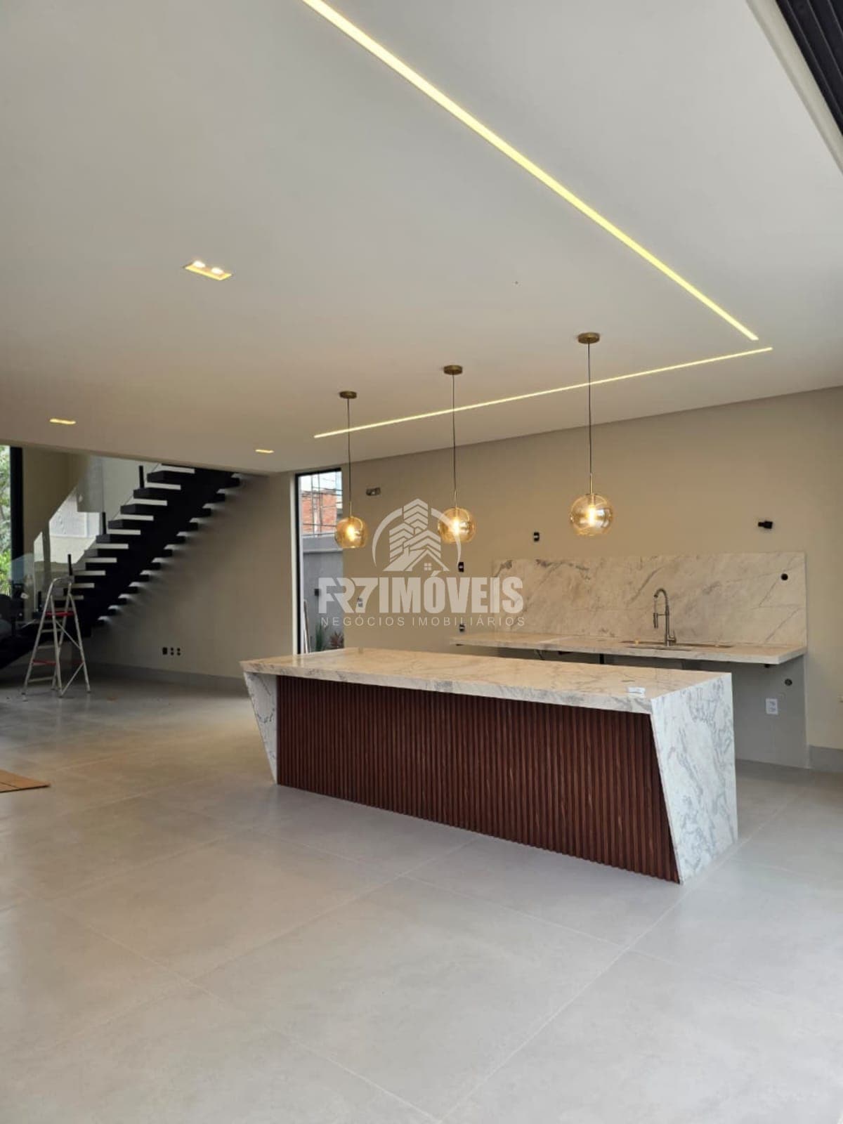 CASA DE ALTO PADRÃO NO CONDOMÍNIO VILLAGIO TOSCANA - GOIÂNIA/GO