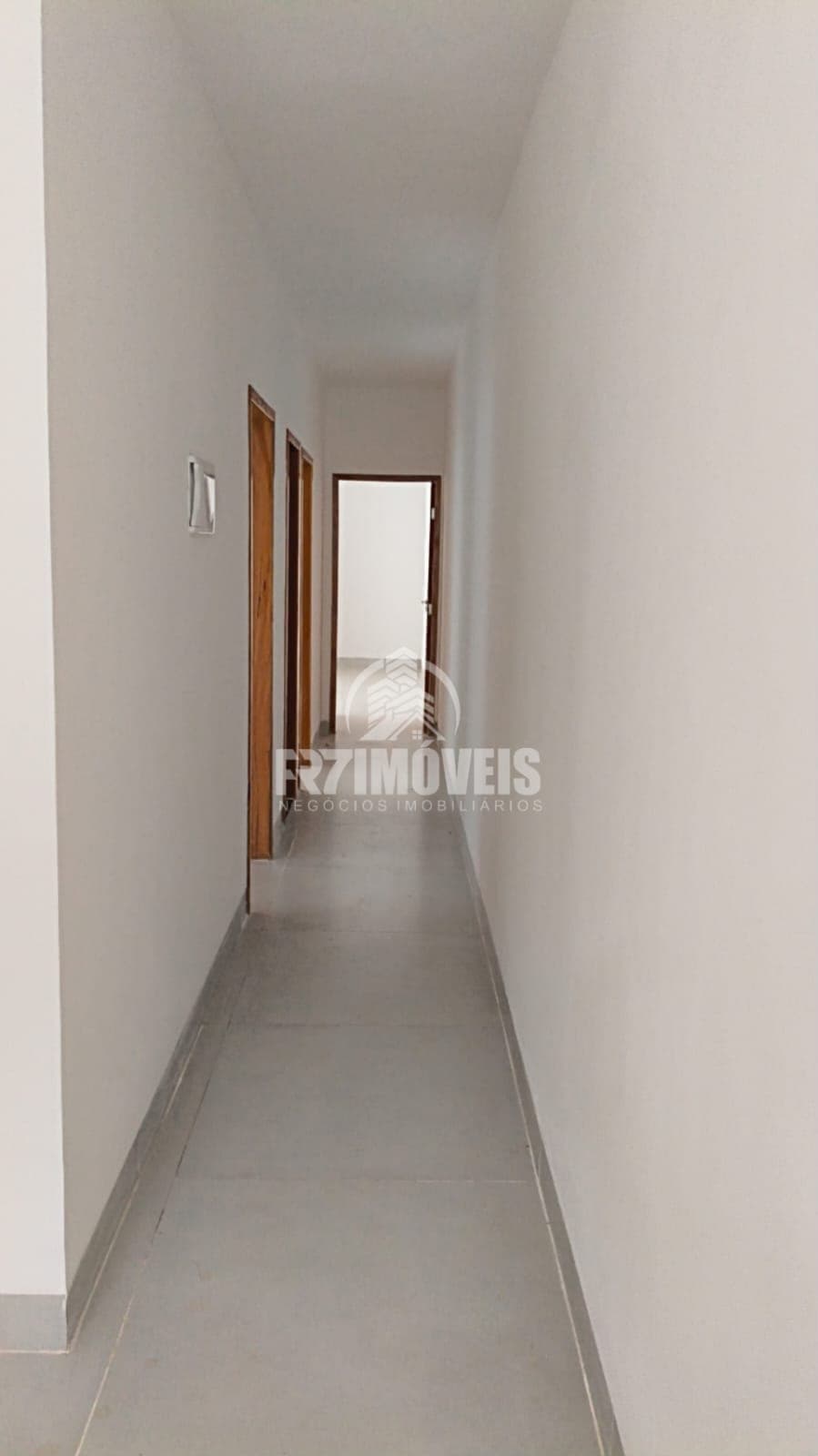 CASA COM ENTRADA ZERO NO JARDIM UIRAPURU - GOIANIRA/GO