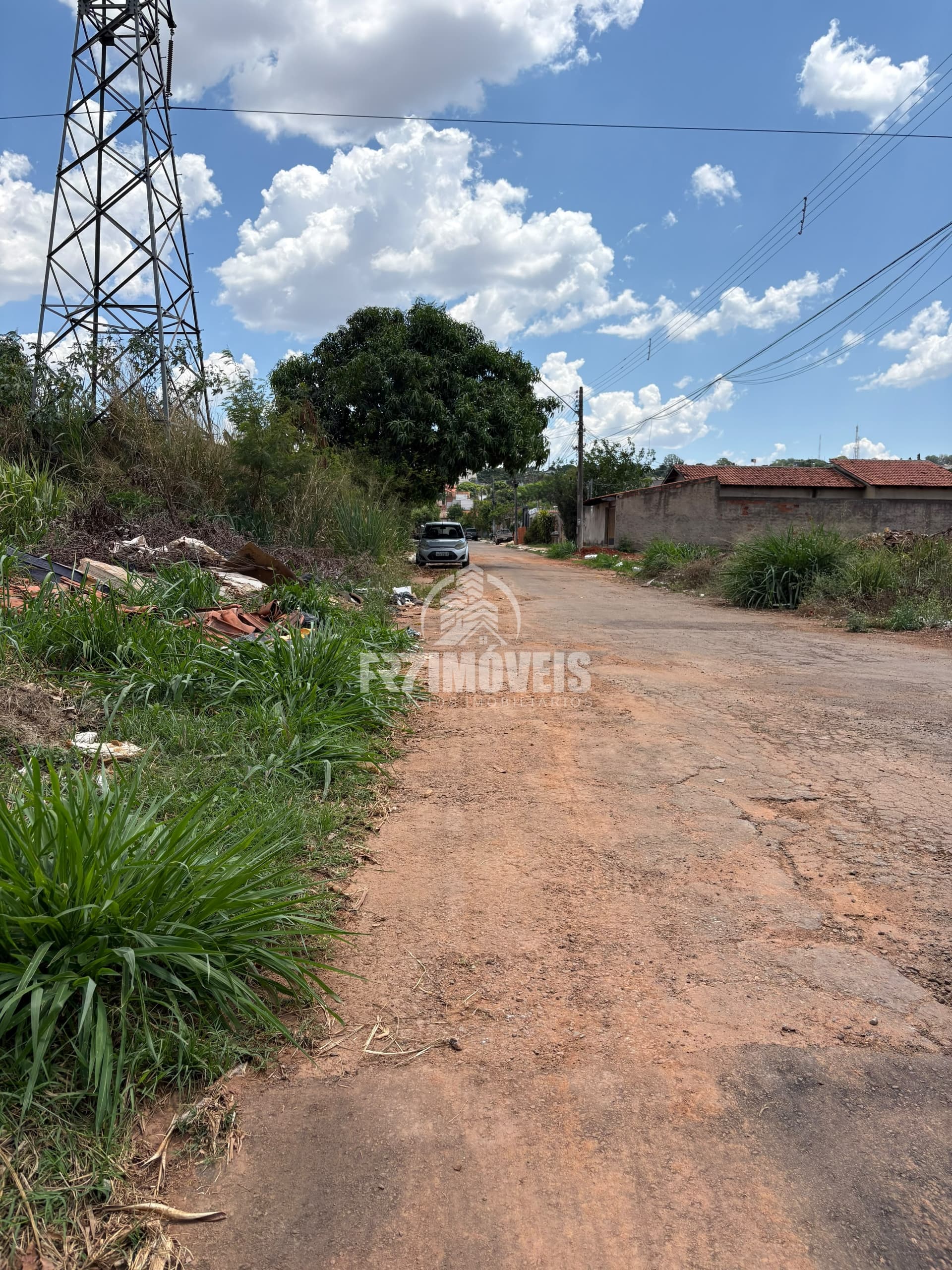 LOTE NO SETOR GENTIL MEIRELES - GOIÂNIA/GO