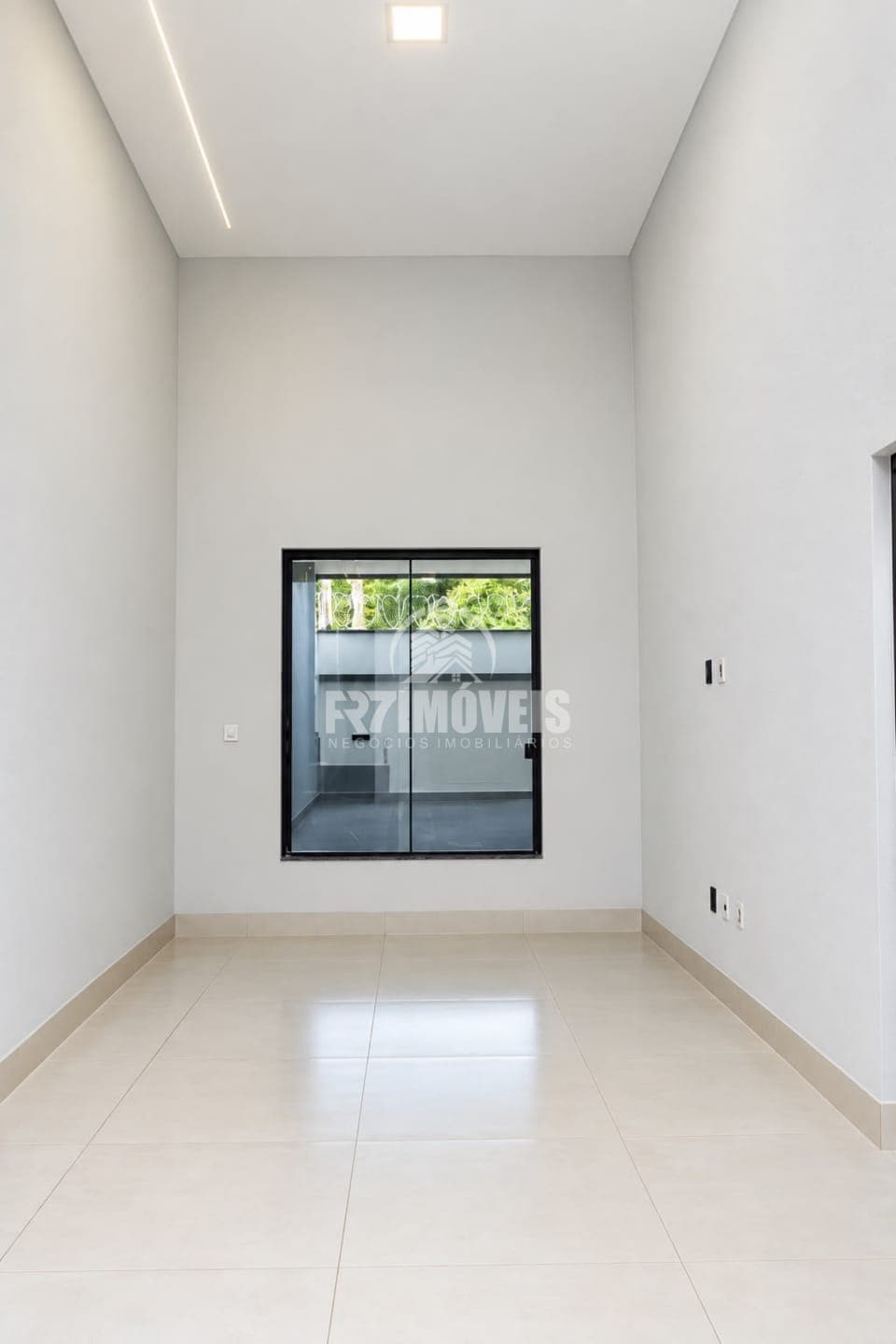CASA ZERO ENTRADA NO RESIDENCIAL BURITI – SENADOR CANEDO/GO