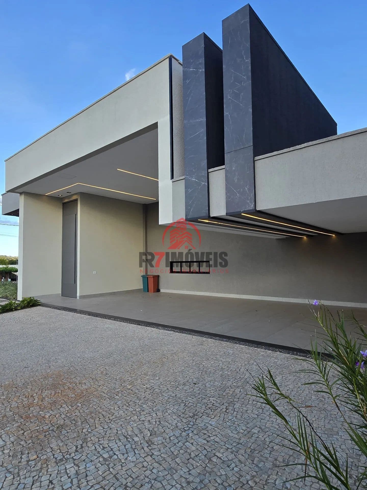 CASA ALTO PADRAO COM OFURÔ NO CONDOMÍNIO VILLAGIO TOSCANA GOIÂNIA GO