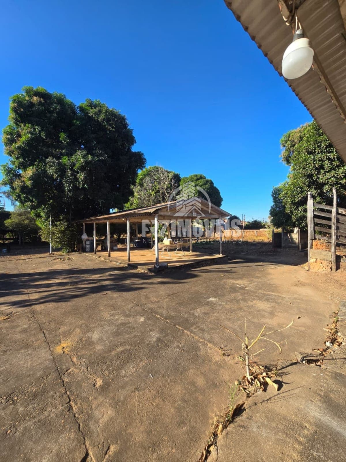 LOTE NO SETOR VILA OPERÁRIA - PORANGATU/GO