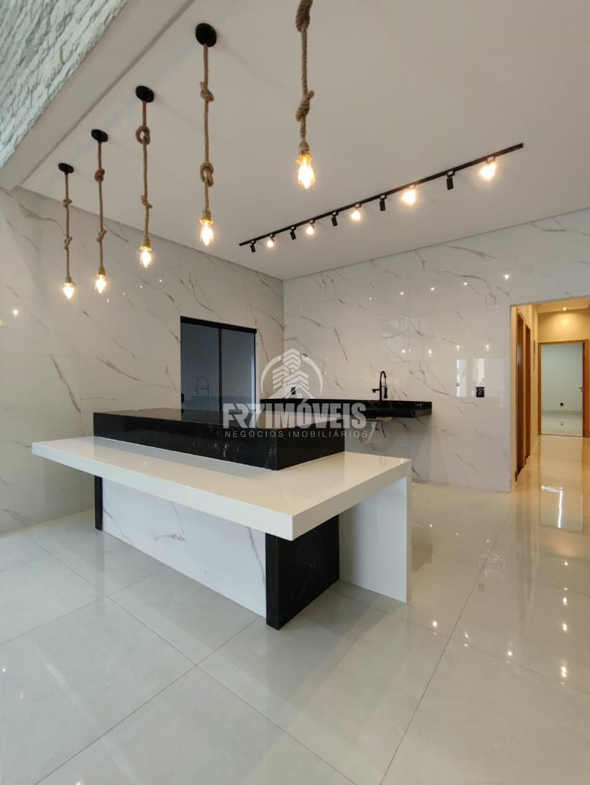 CASA NO RESIDENCIAL DAS ACÁCIAS - GOIÂNIA/GO