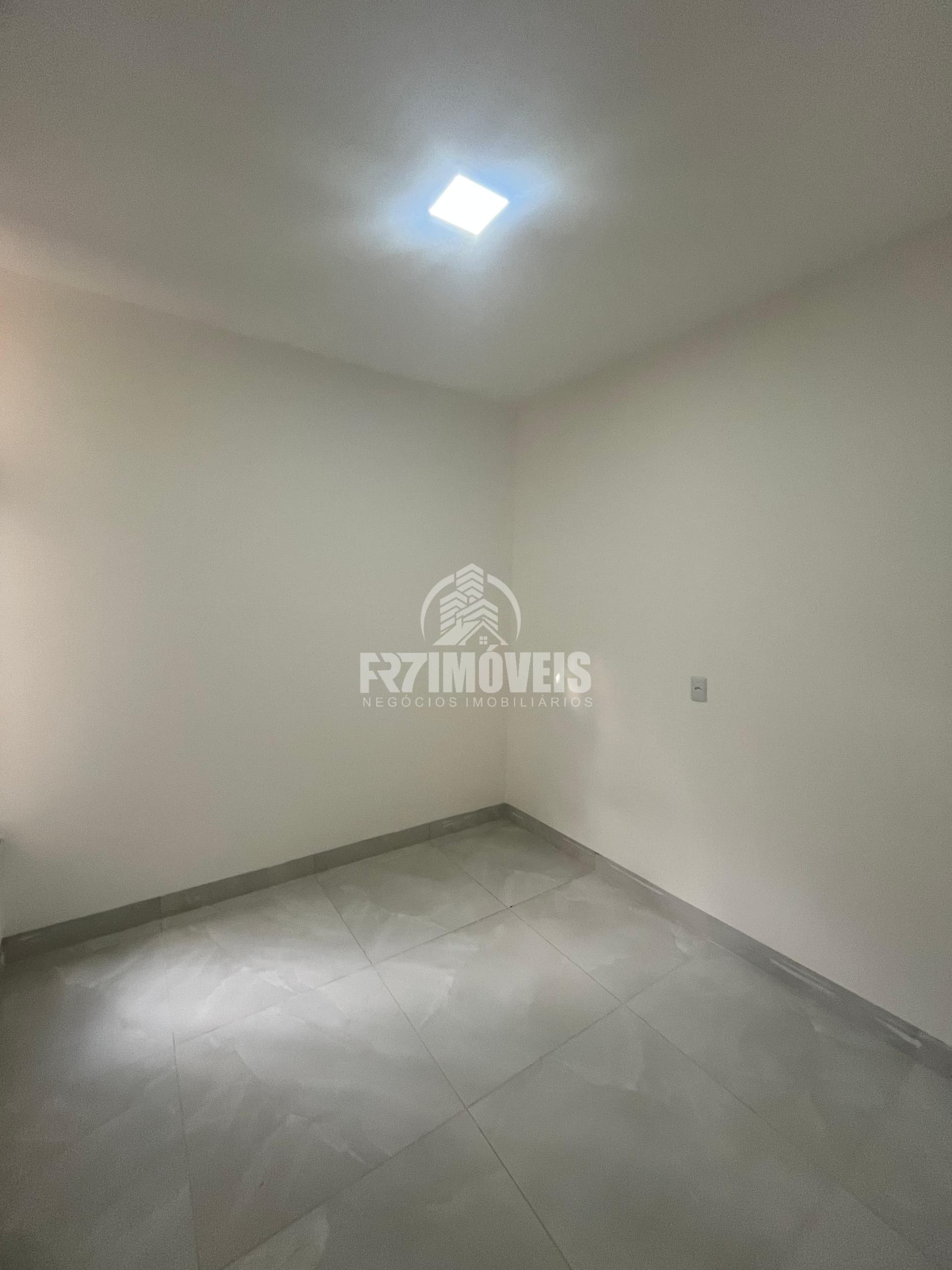 CASA COM ENTRADA REDUZIDA NO SETOR ORLANDO DE MORAIS – GOIÂNIA/GO