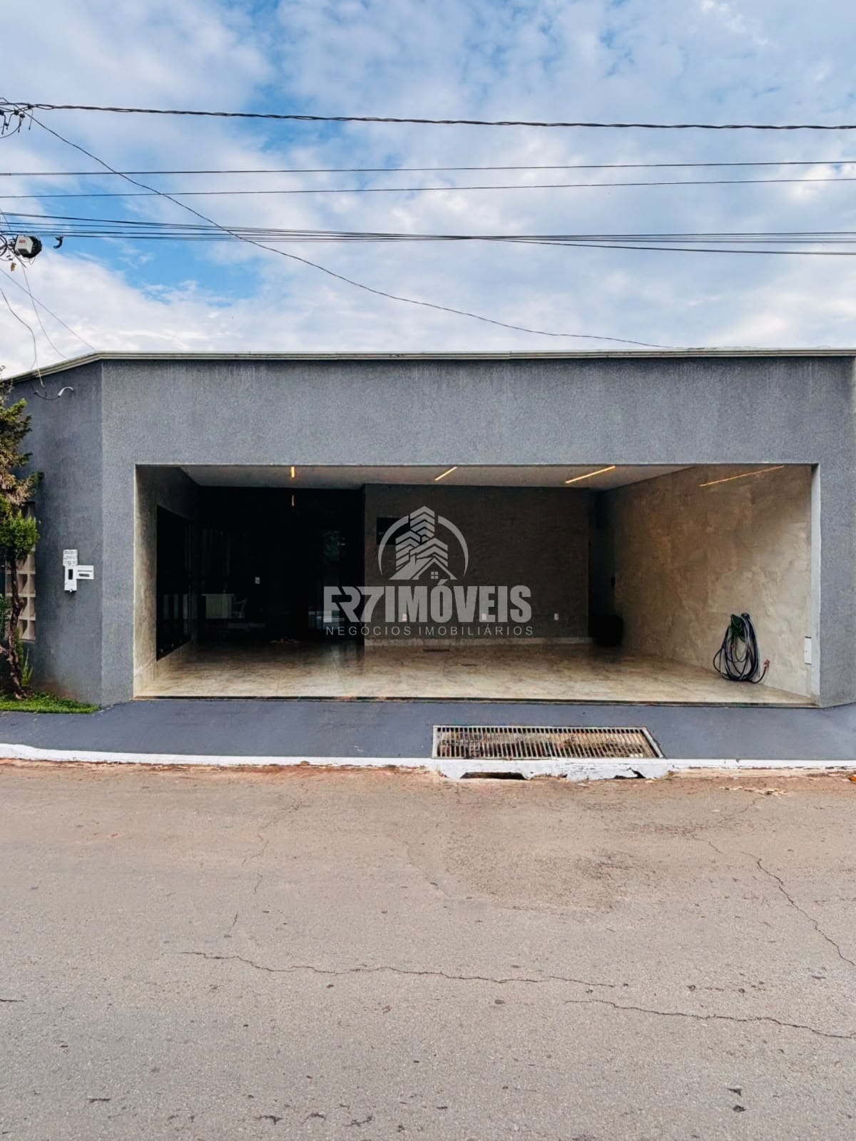 CASA À VENDA NO CONDOMÍNIO VIDA BELA I - GOIÂNIA/GO