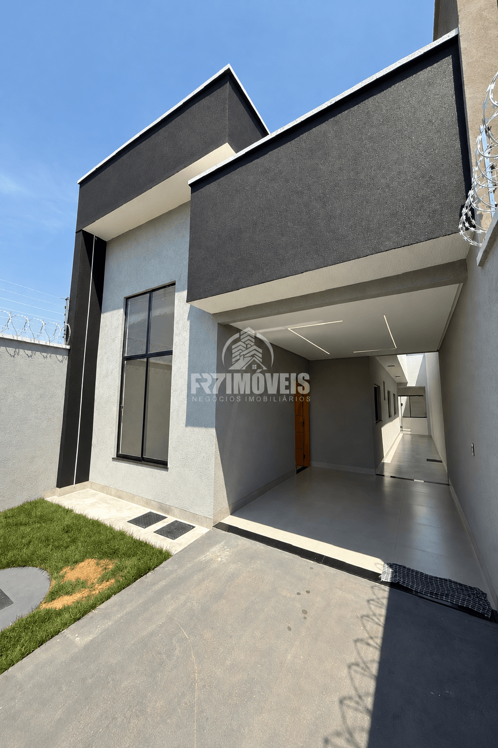 CASA MODERNA NO SETOR JARDIM BOA ESPERANÇA – APARECIDA DE GOIÂNIA/GO