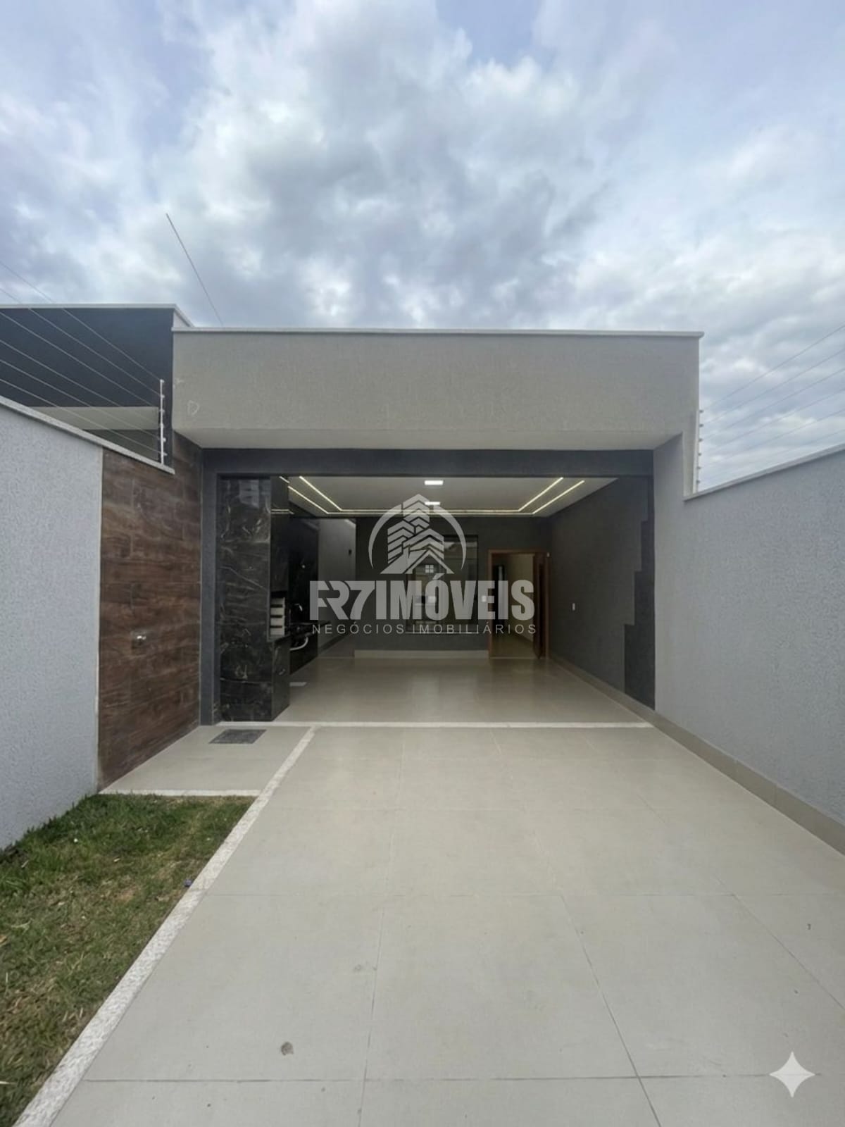 CASA COM ÁREA GOURMET NO BARRAVENTO - GOIÂNIA/GO